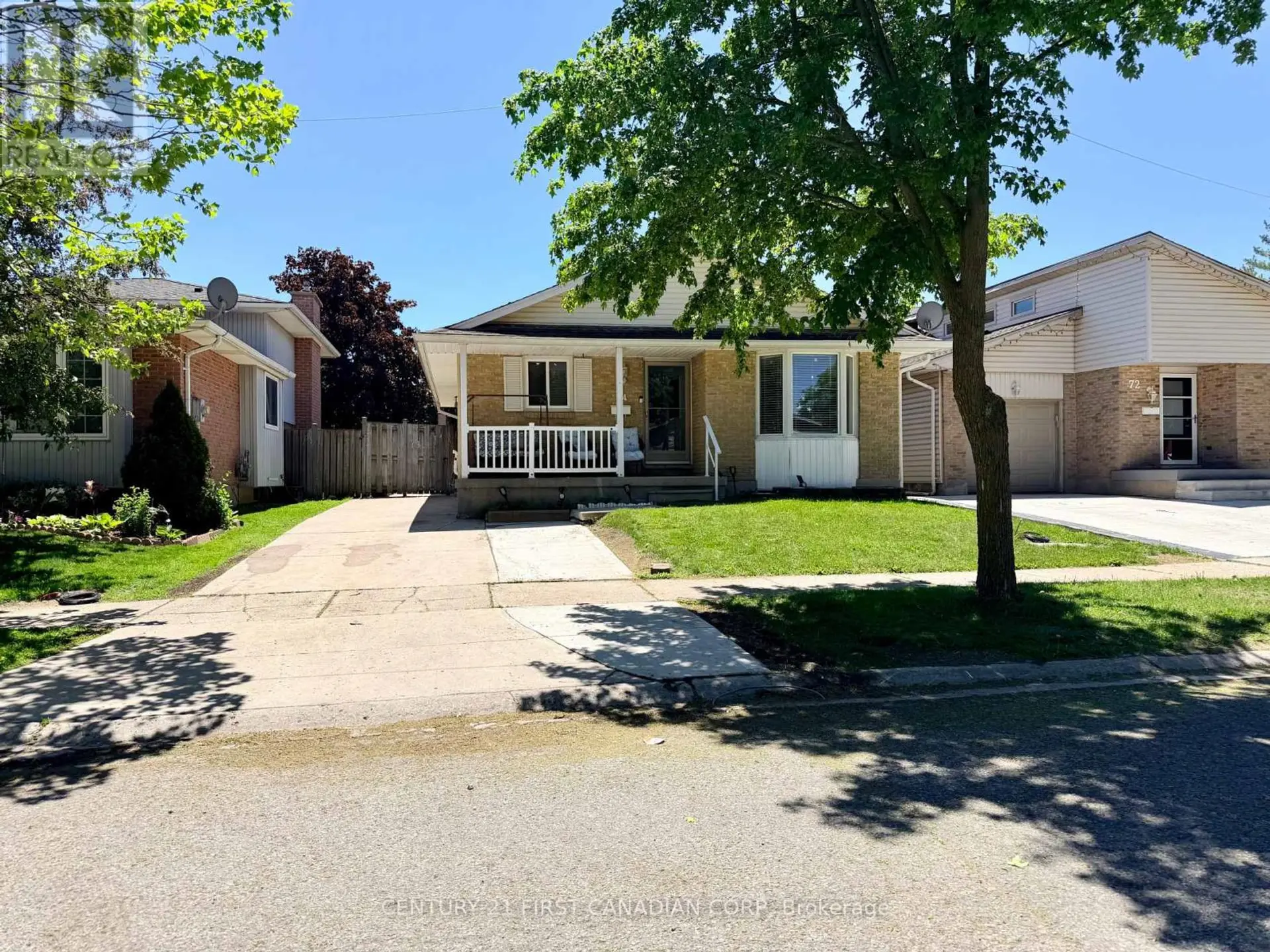 74 TUMBLEWEED CRESCENT - Image 1