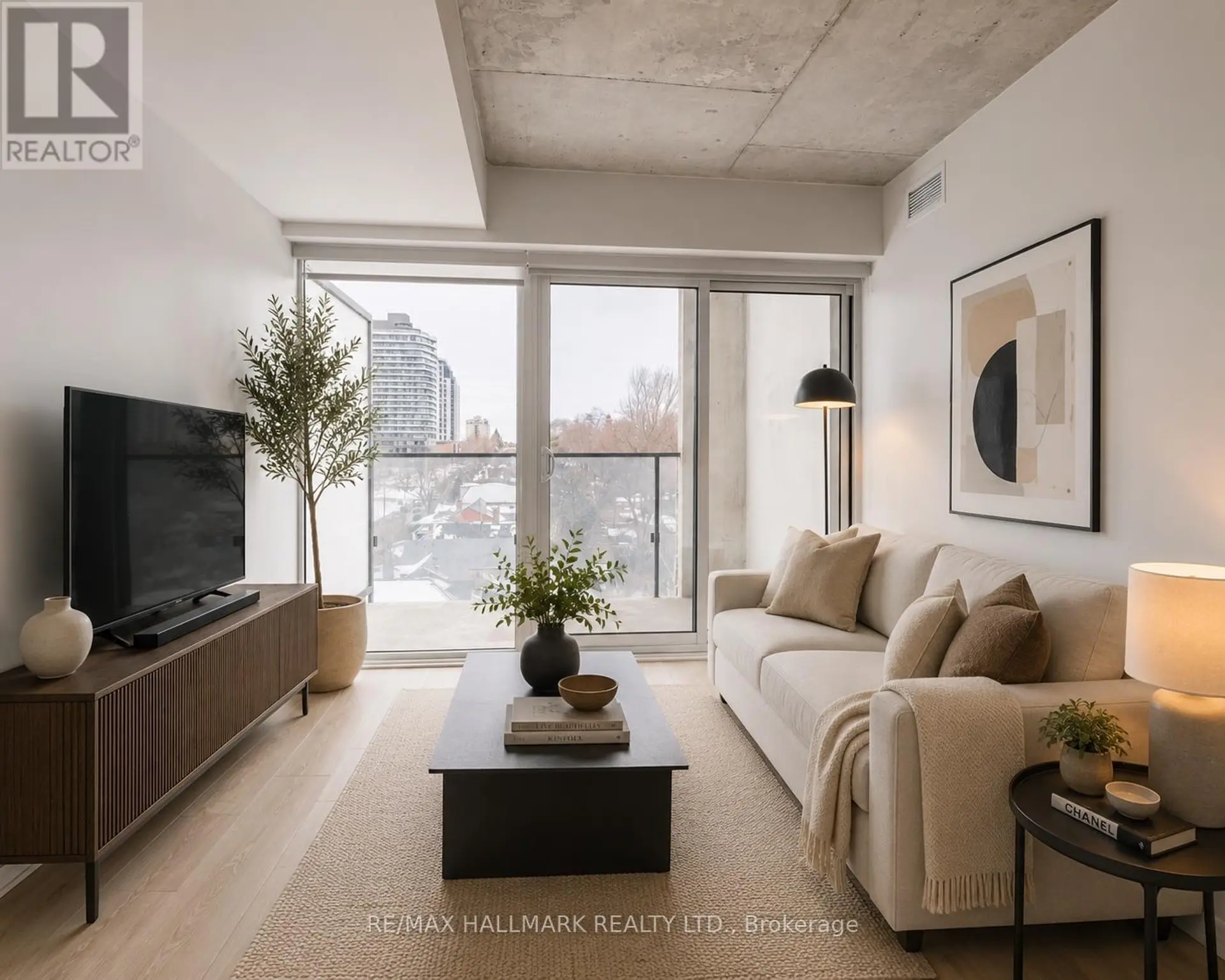 #707 5 SOUDAN AVENUE - Image 3