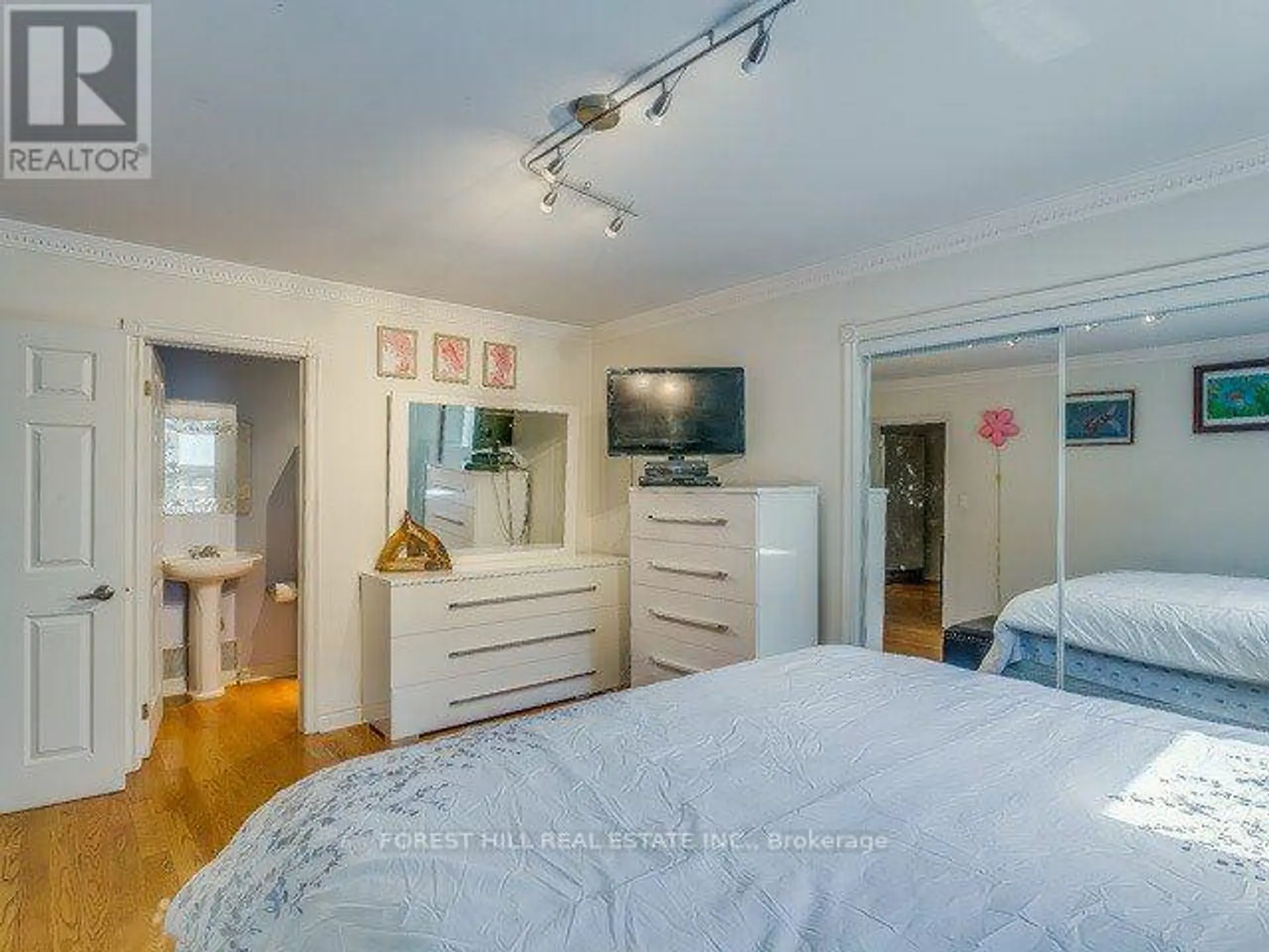 62 NORTHDALE ROAD - Image 12