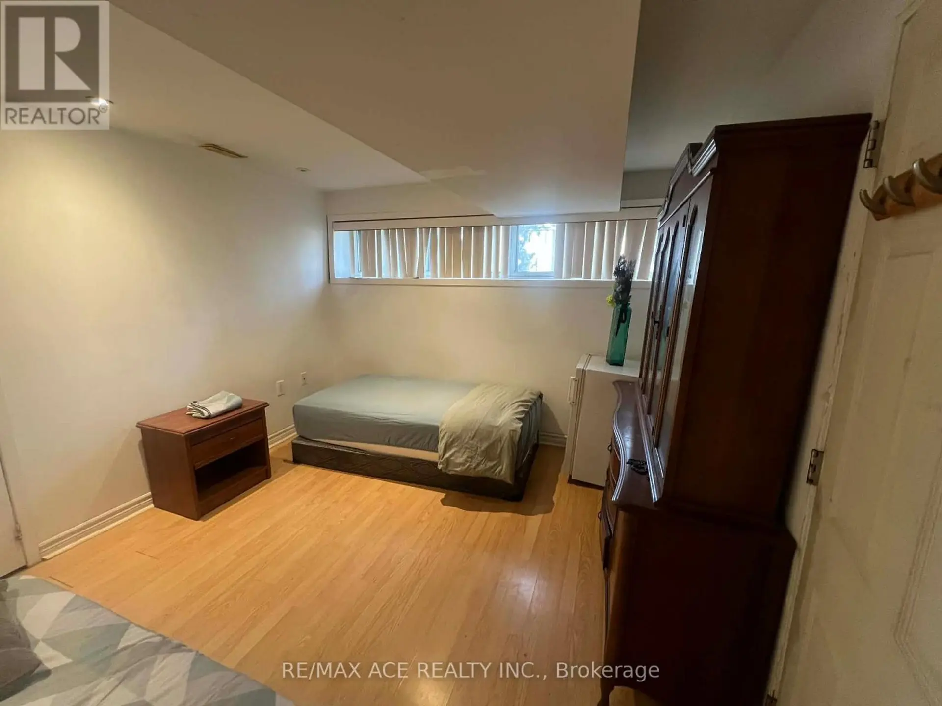 3715 ST CLAIR AVENUE E - Image 15