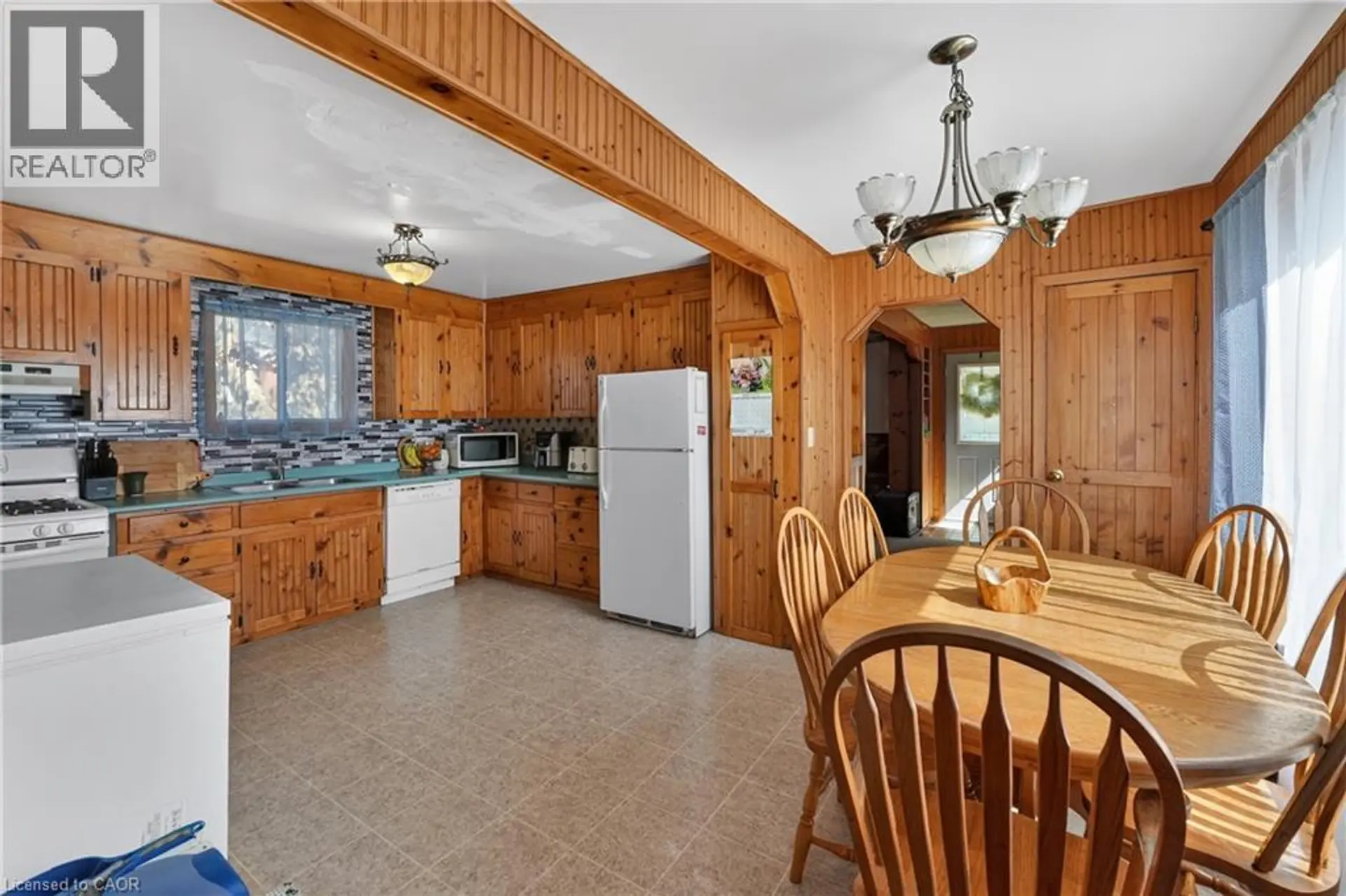 520 ALDER Street E - Image 5