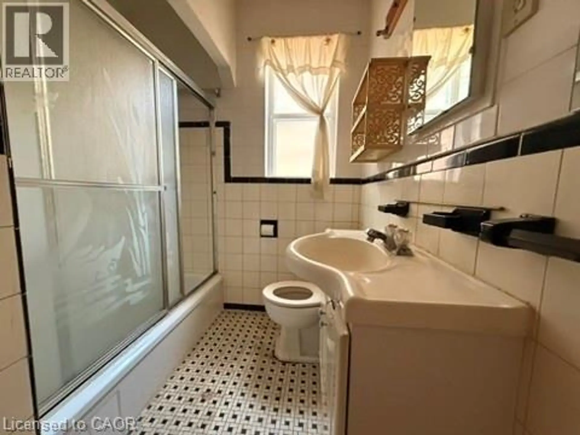 40 KINGSWOOD Road - Image 14