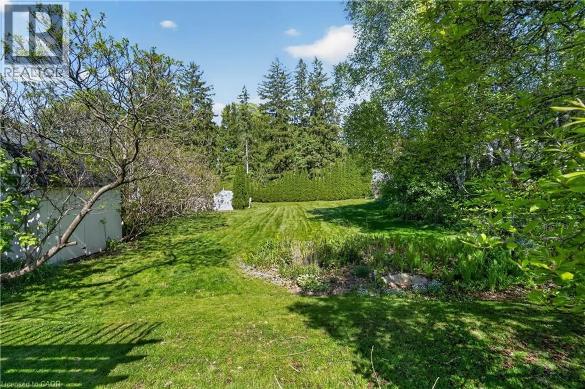 53 LOVERS Lane - Image 11