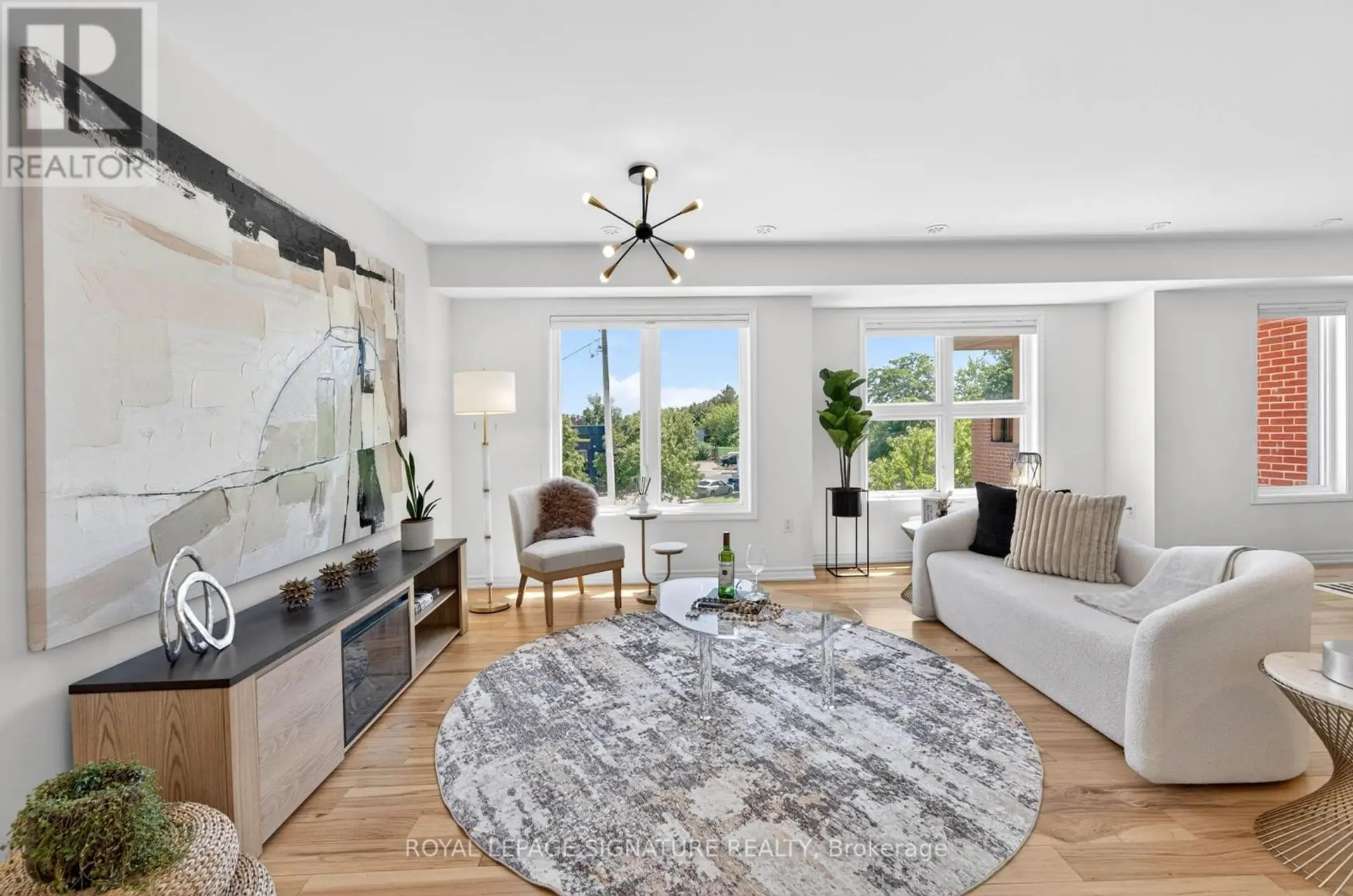 #56 28 CURLEW DRIVE - Image 2