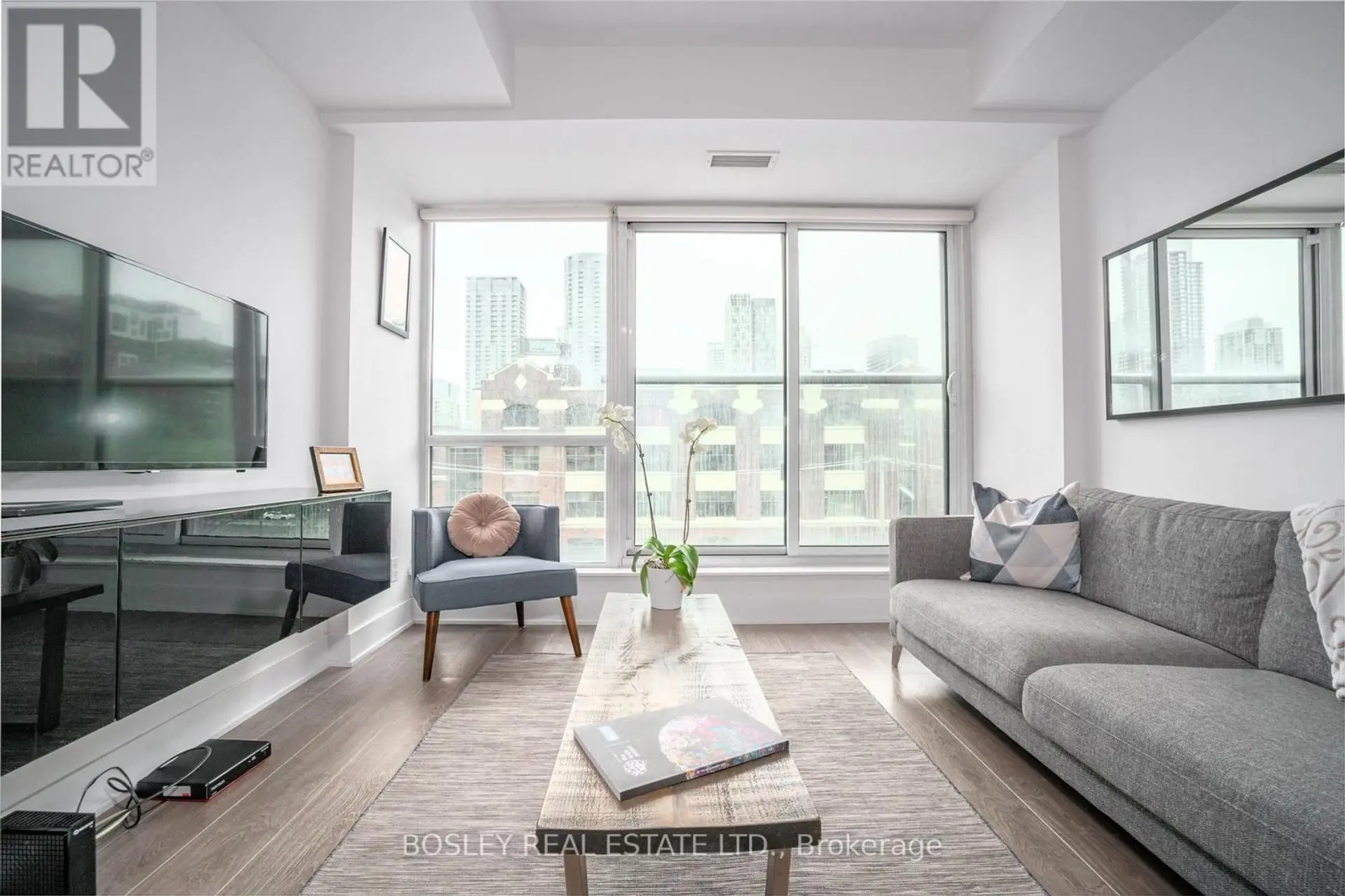#401 508 WELLINGTON STREET - Image 4