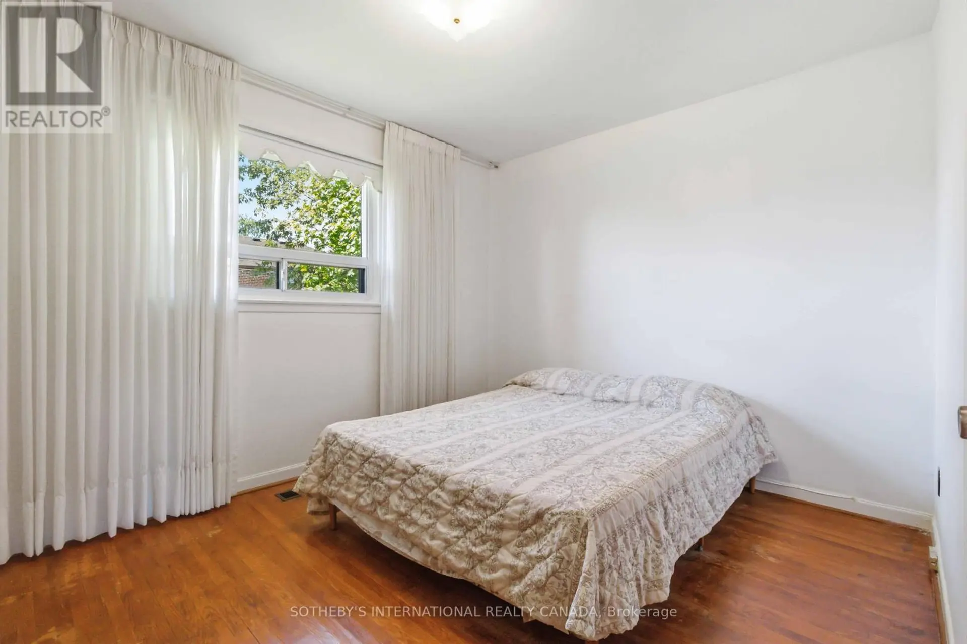 11 PAGODA PLACE - Image 11