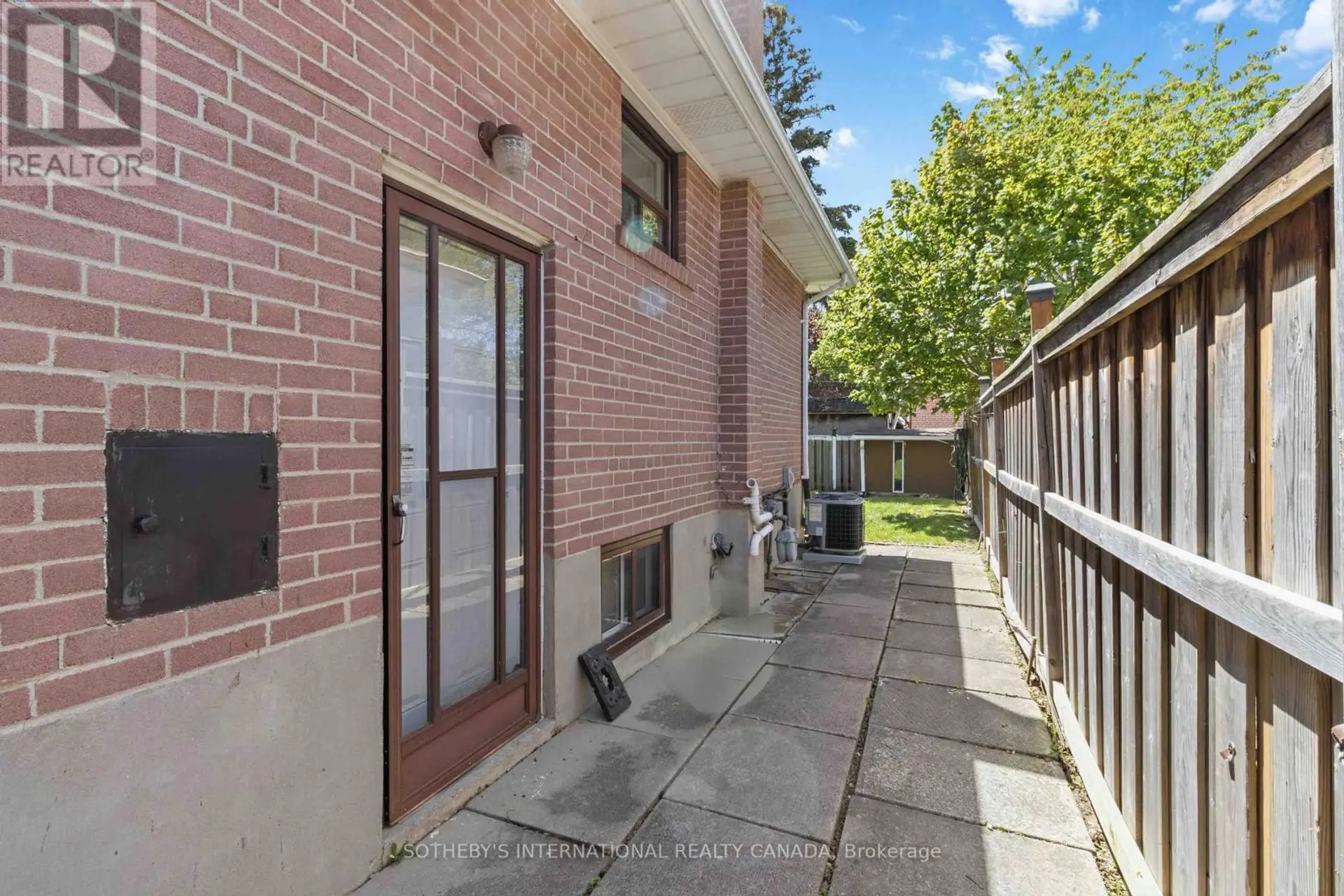 11 PAGODA PLACE - Image 17
