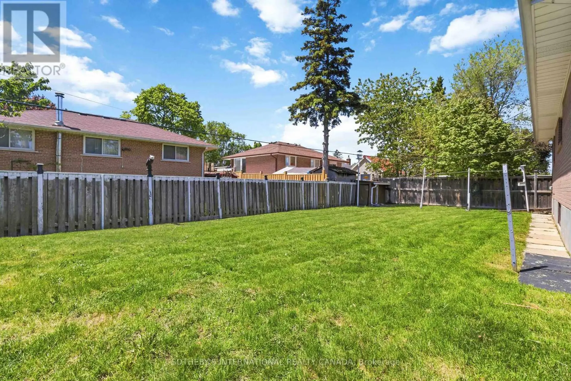 11 PAGODA PLACE - Image 18