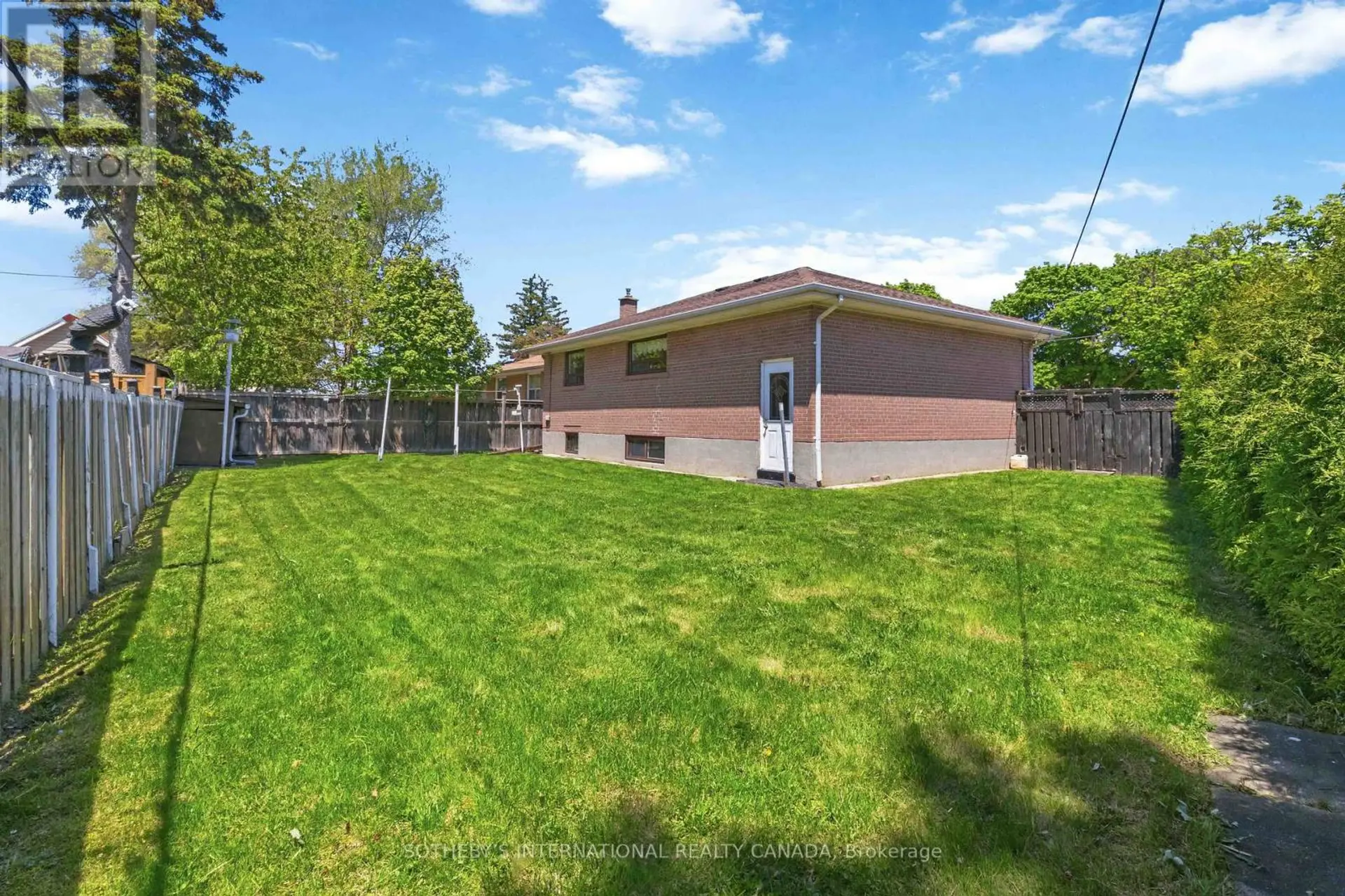 11 PAGODA PLACE - Image 19