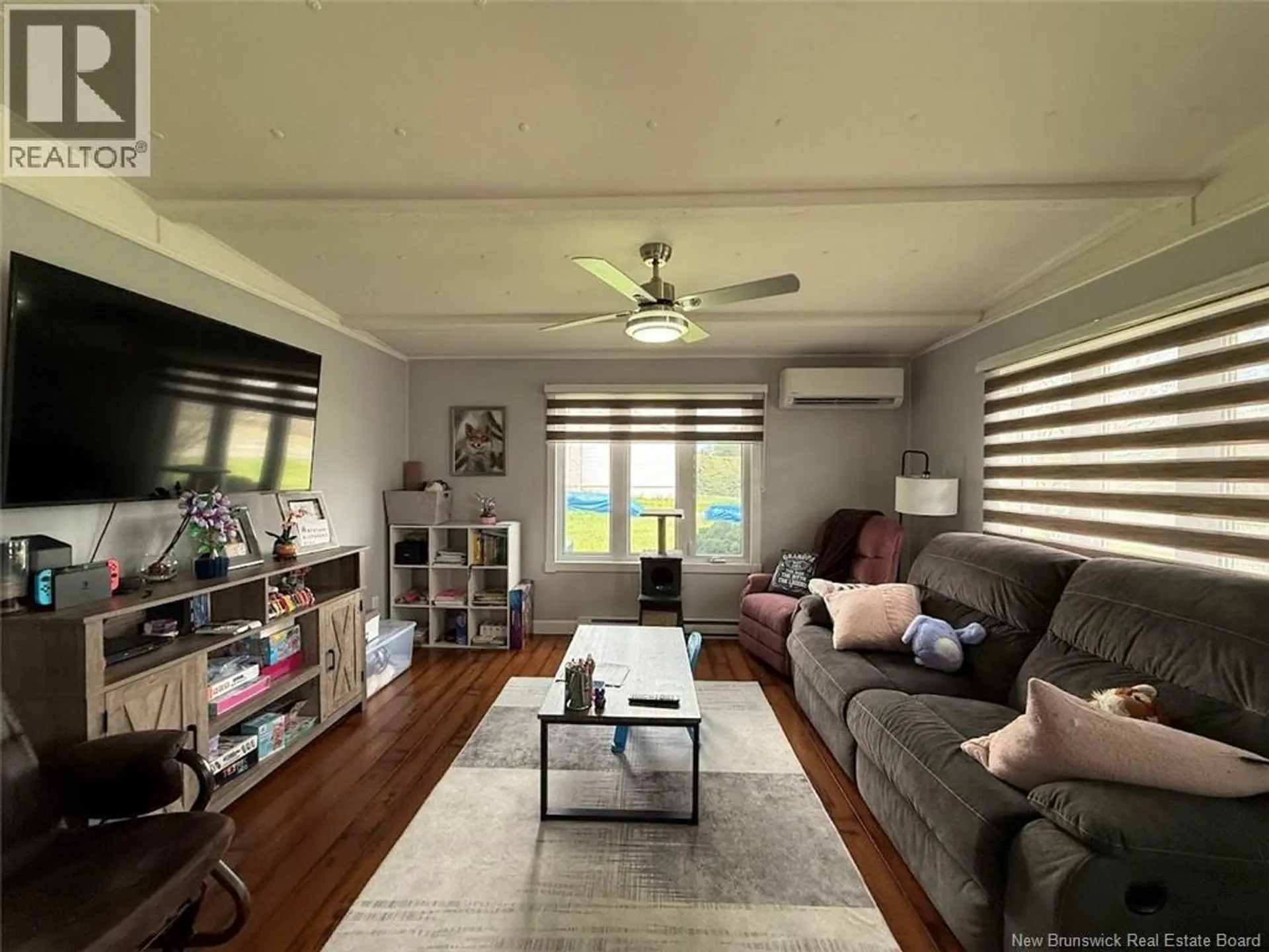 2037 Centrale Street - Image 4