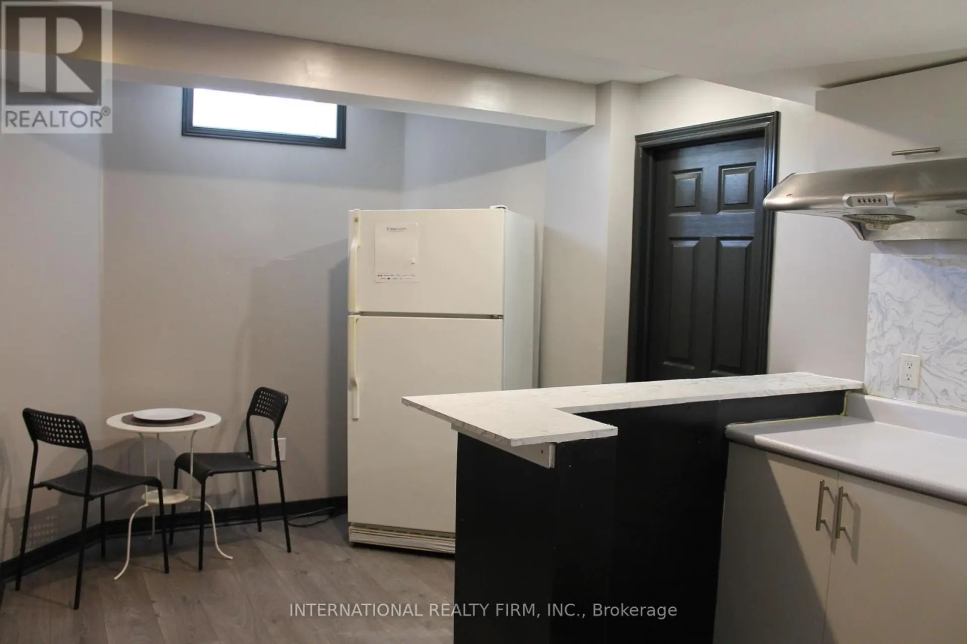 412 WRIGHT CRESCENT - Image 16