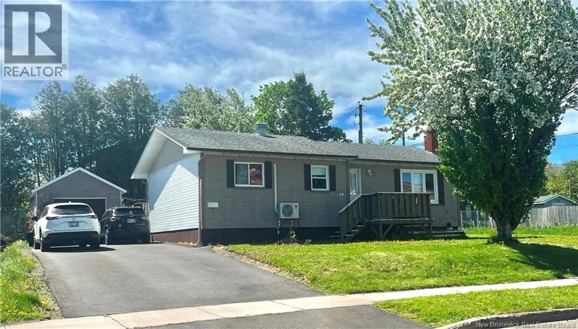 49 Beechwood Avenue - Image 1