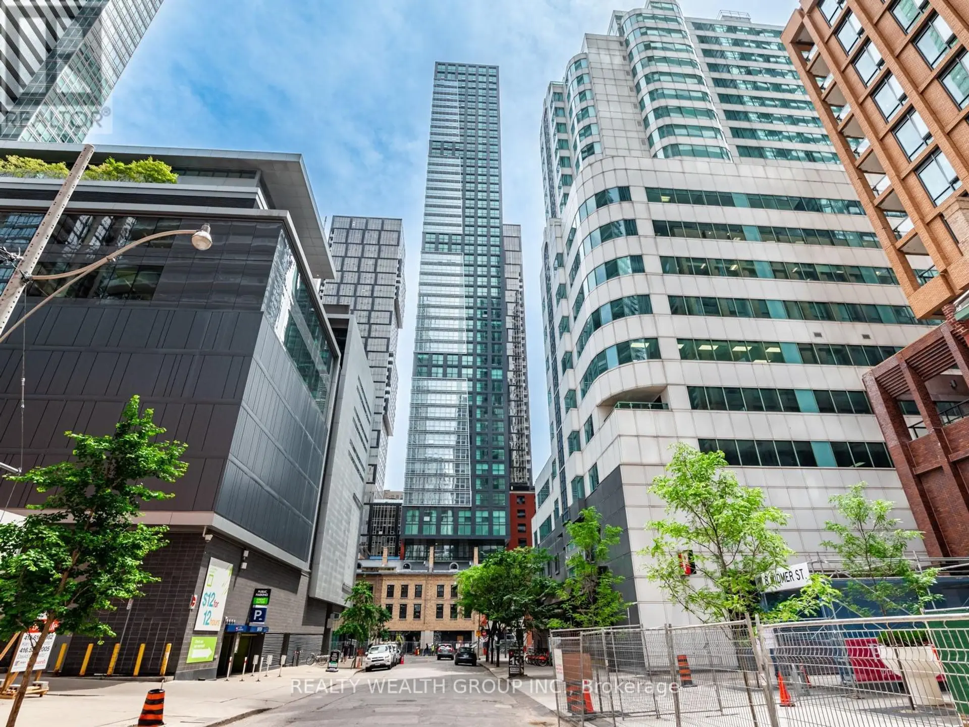 #1305 327 KING STREET W - Image 16