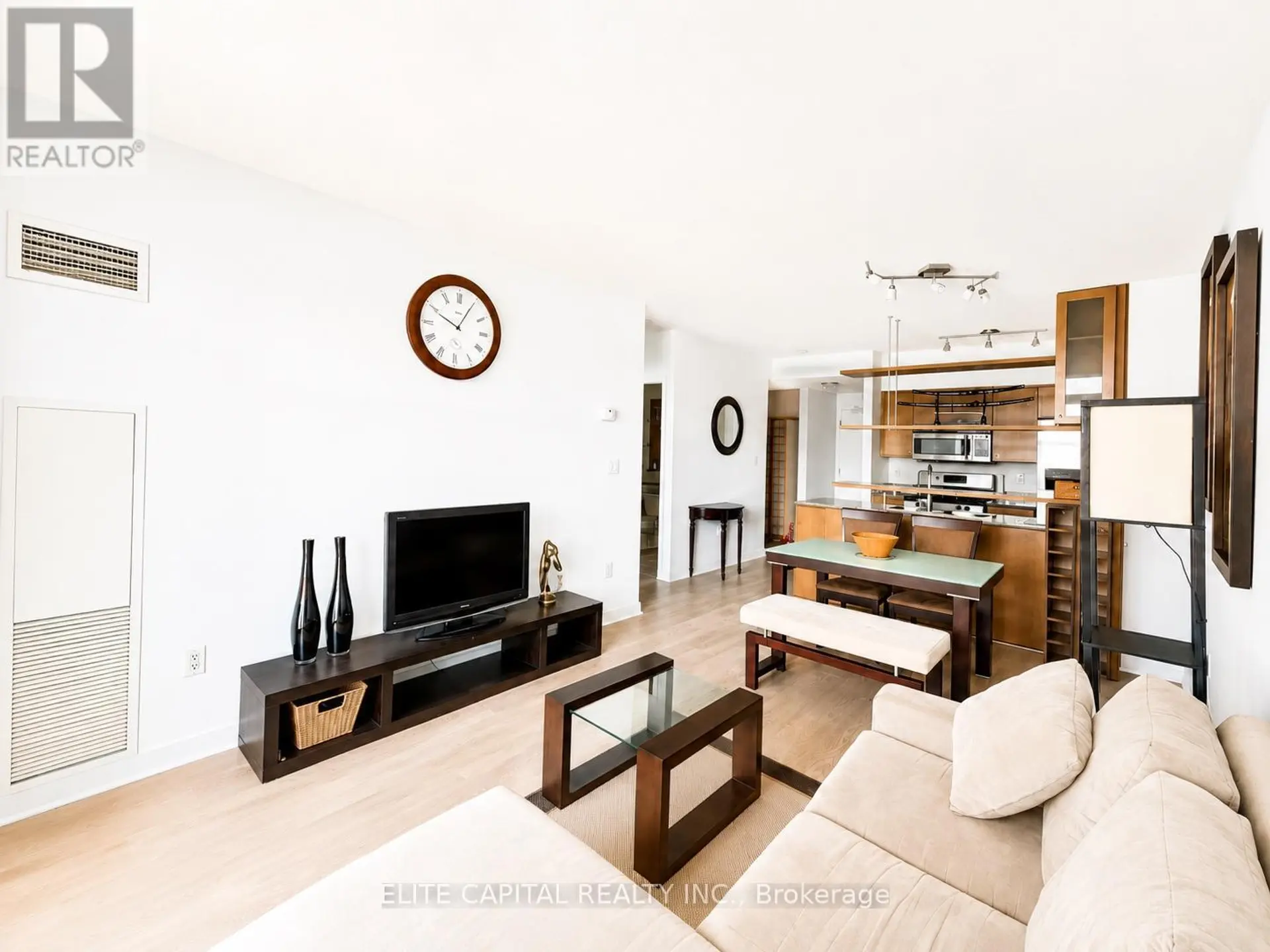 #1008 10 NAVY WHARF COURT - Image 4