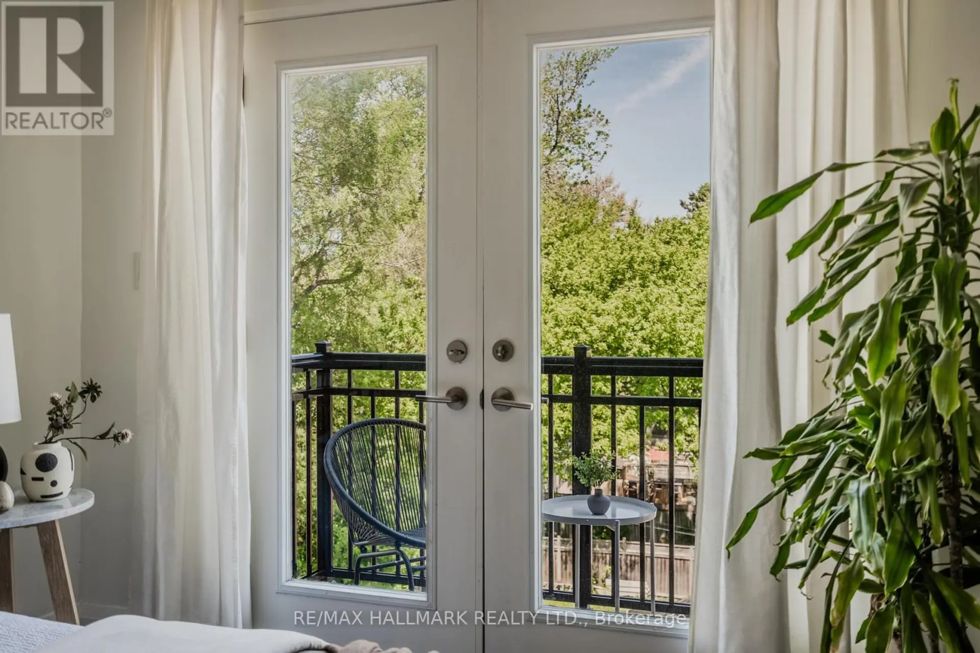 #15 100 COXWELL AVENUE - Image 10