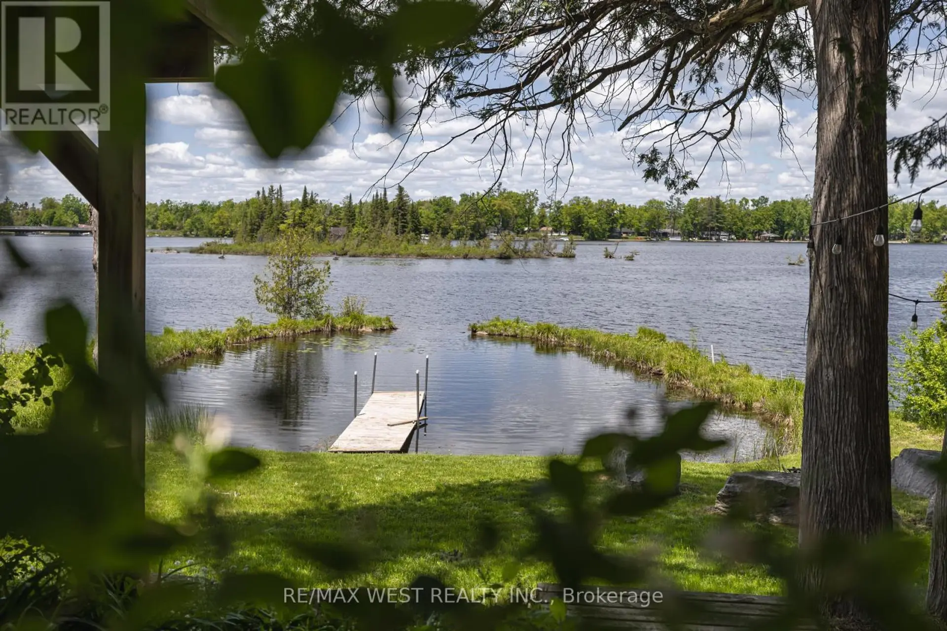 15 MANCHESTER TRAIL - Image 18
