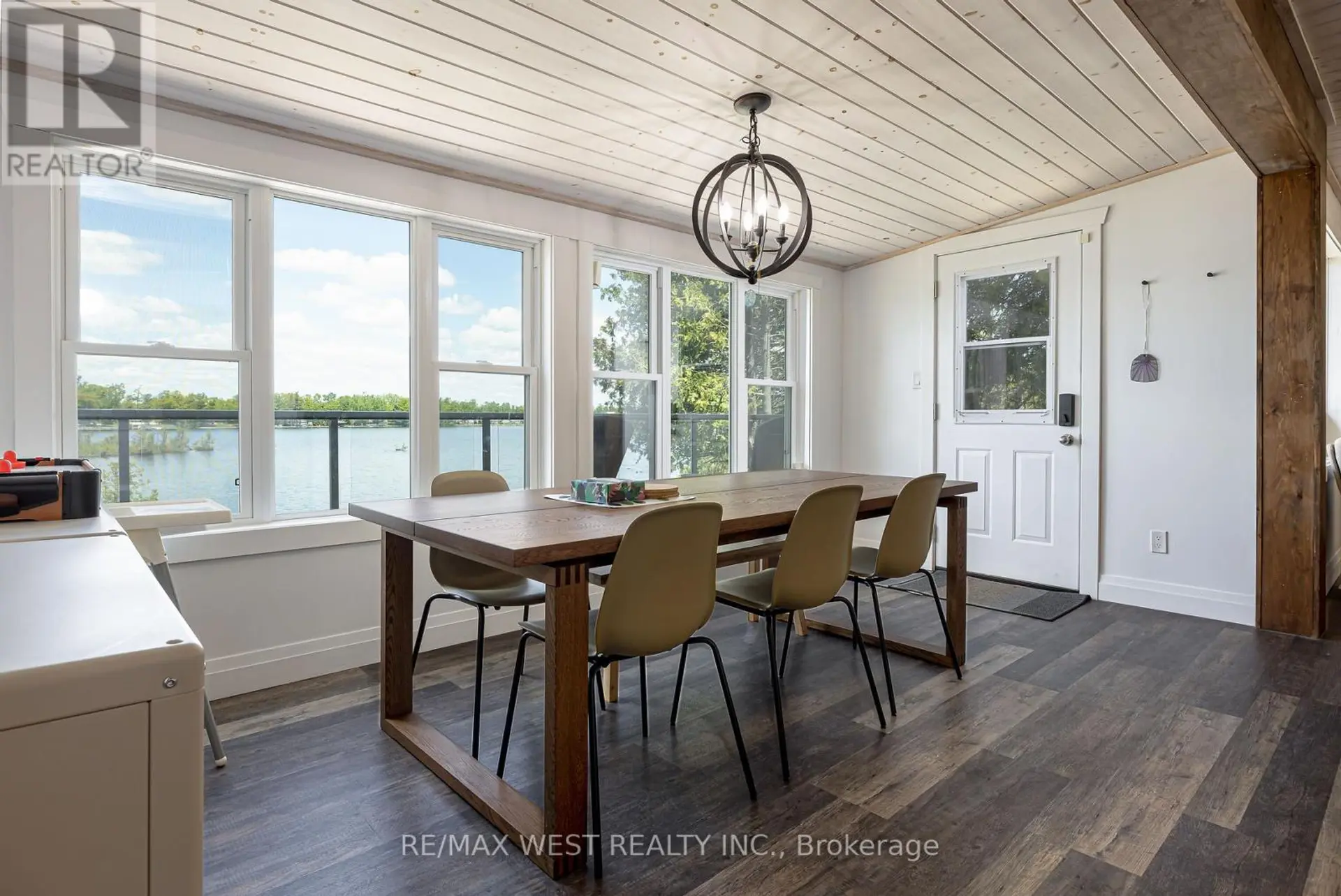 15 MANCHESTER TRAIL - Image 6
