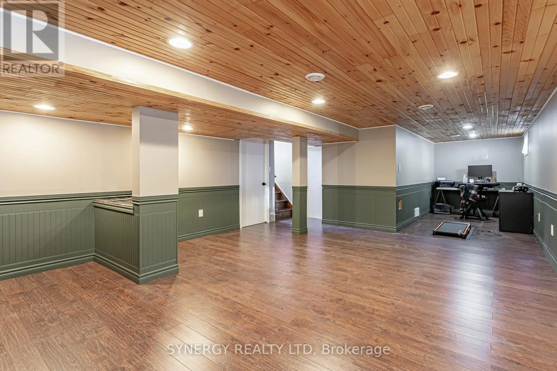 227 STERLING STREET - Image 12