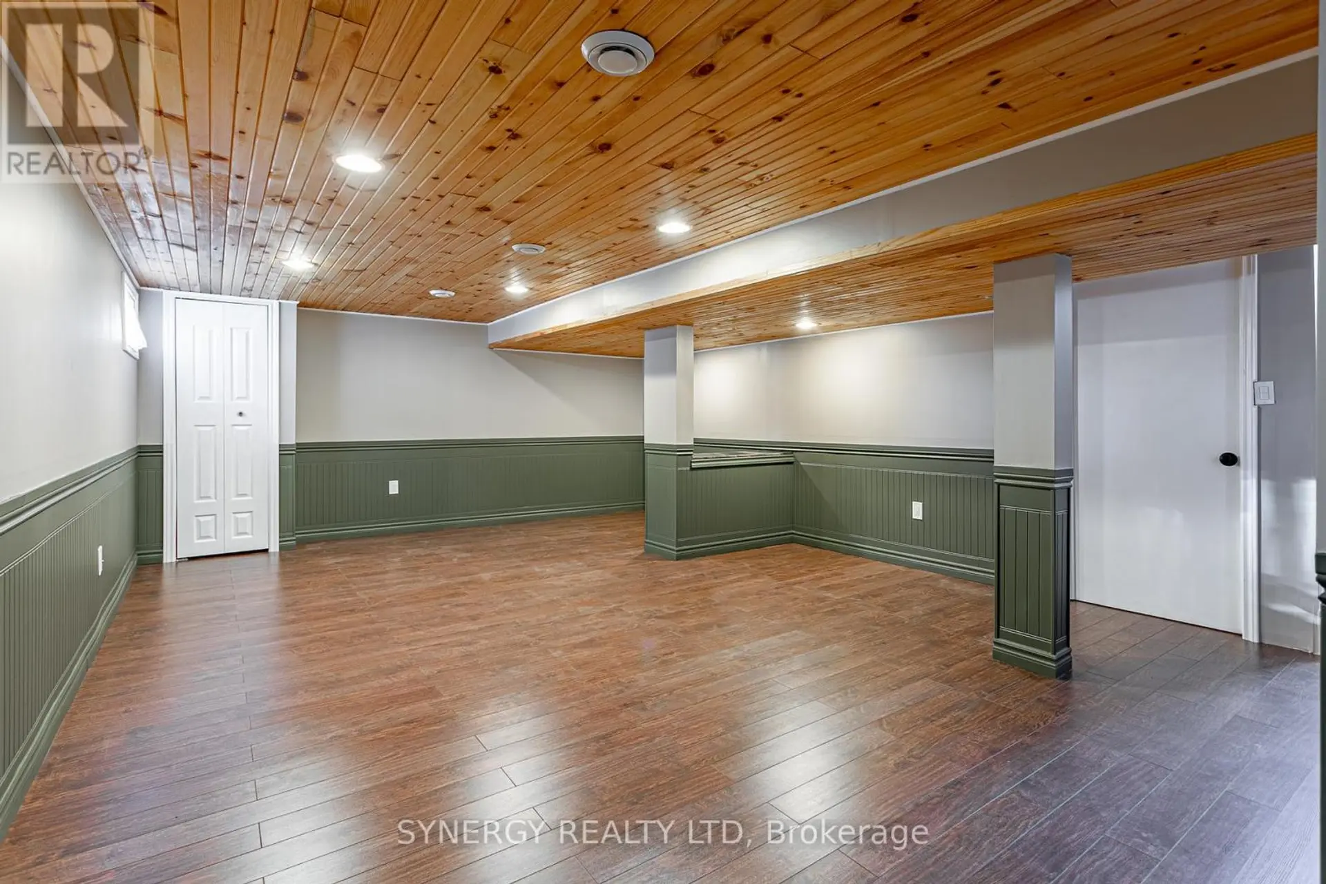 227 STERLING STREET - Image 13