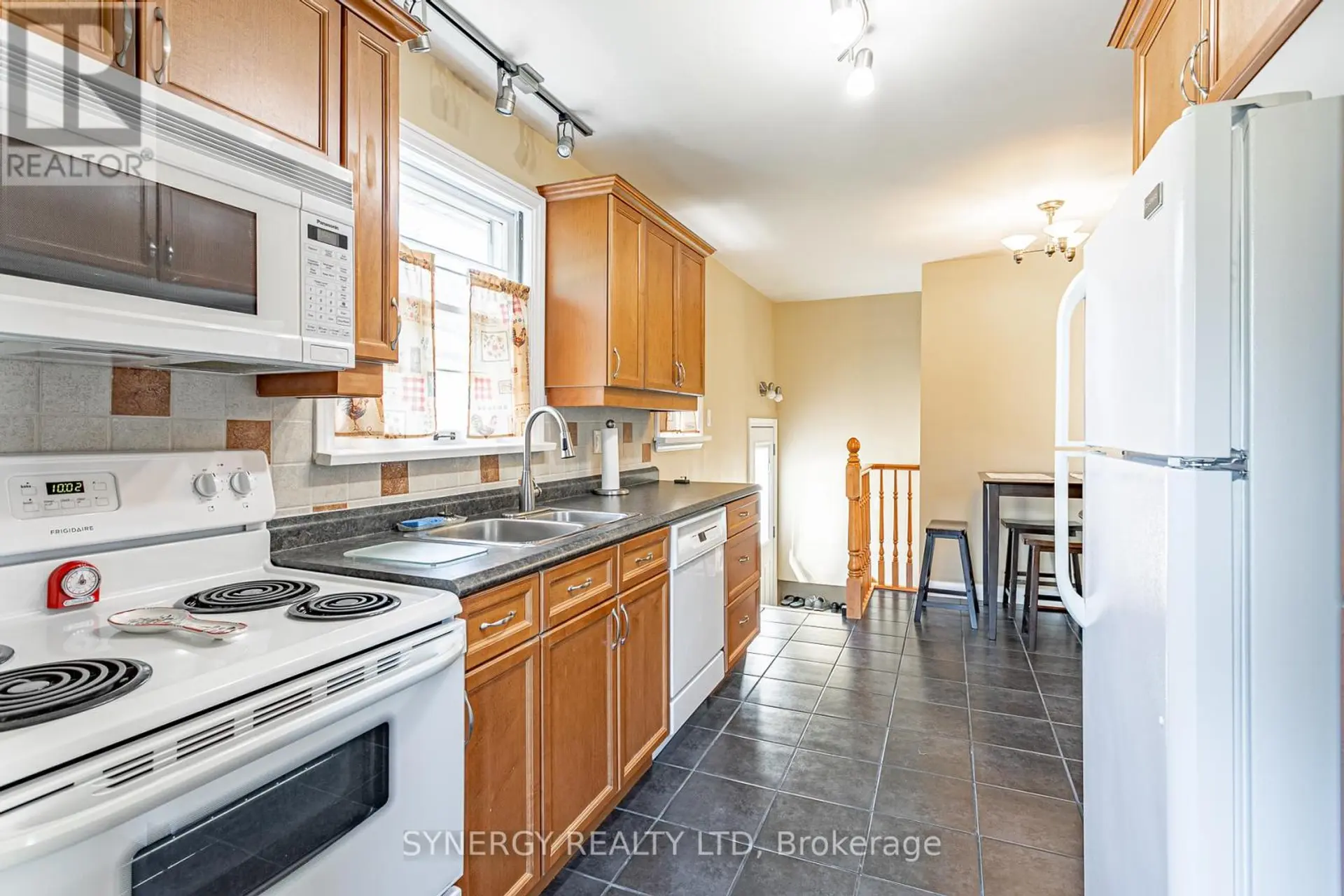 227 STERLING STREET - Image 3