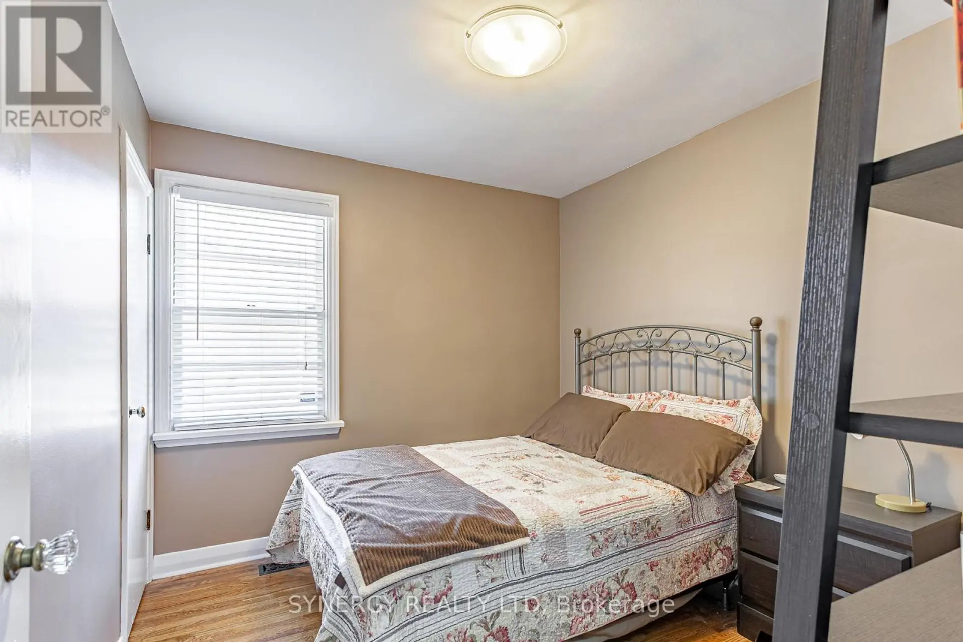 227 STERLING STREET - Image 9