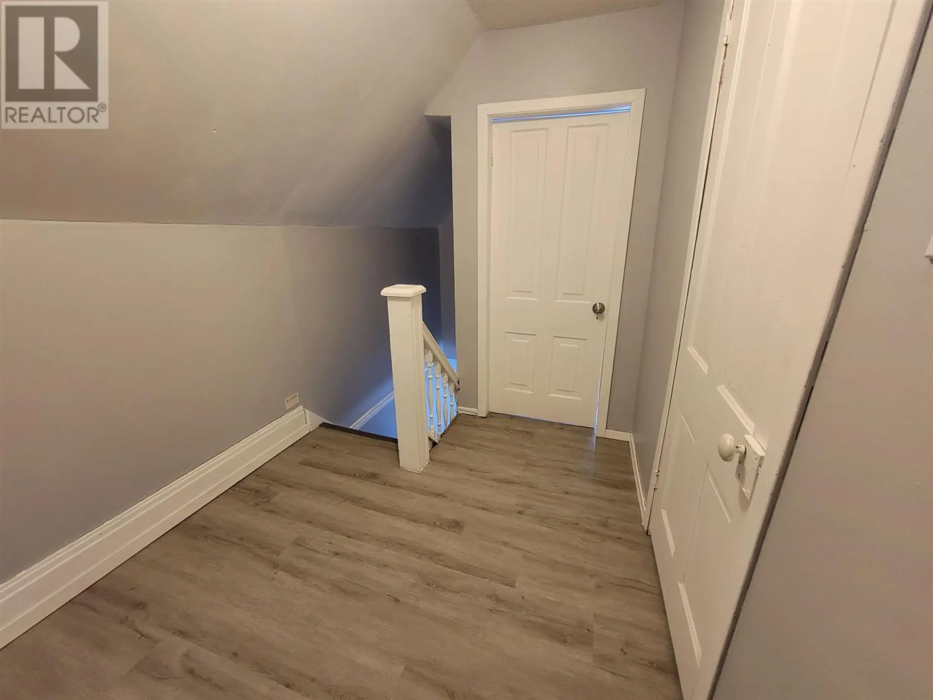 119 Grosvenor AVE - Image 8