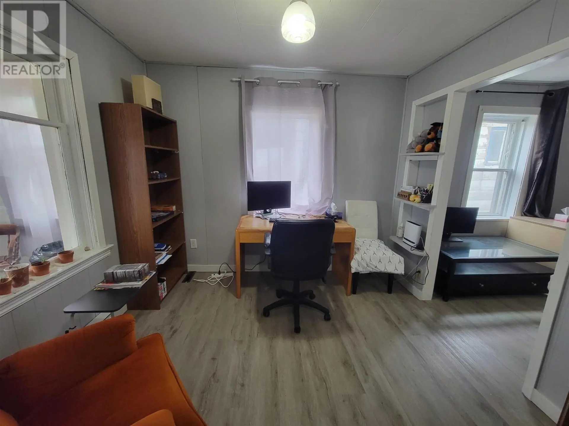 119 Grosvenor AVE - Image 3