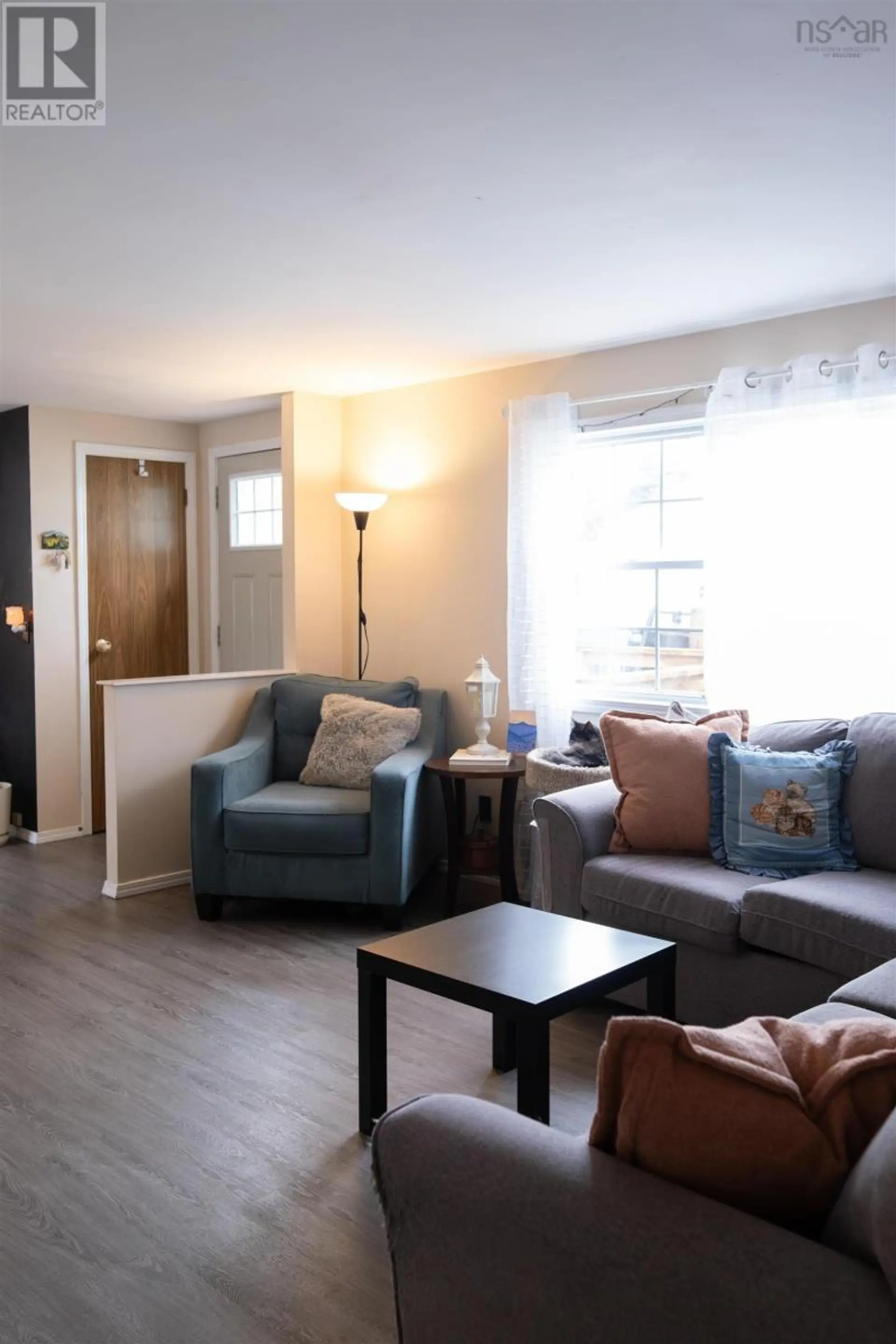 275 Circle Drive - Image 4