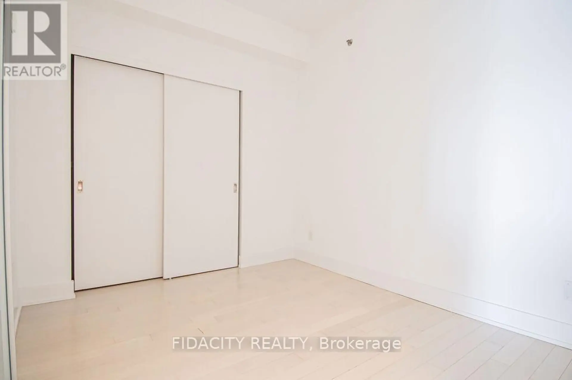 #513 88 RICHMOND ROAD - Image 13