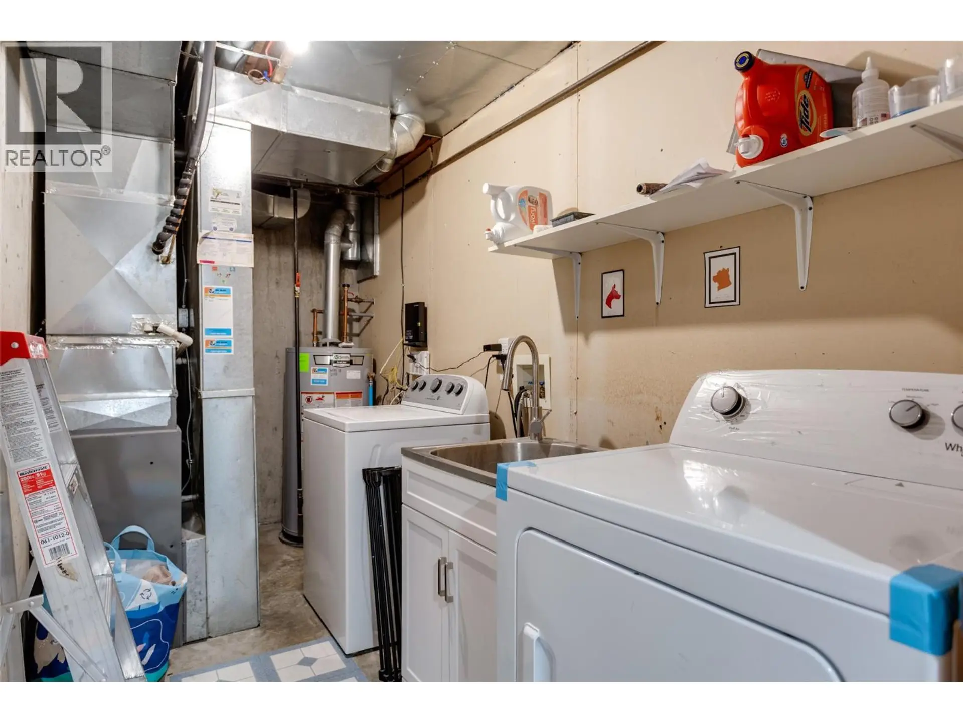 #115 133 Wyndham Crescent - Image 14