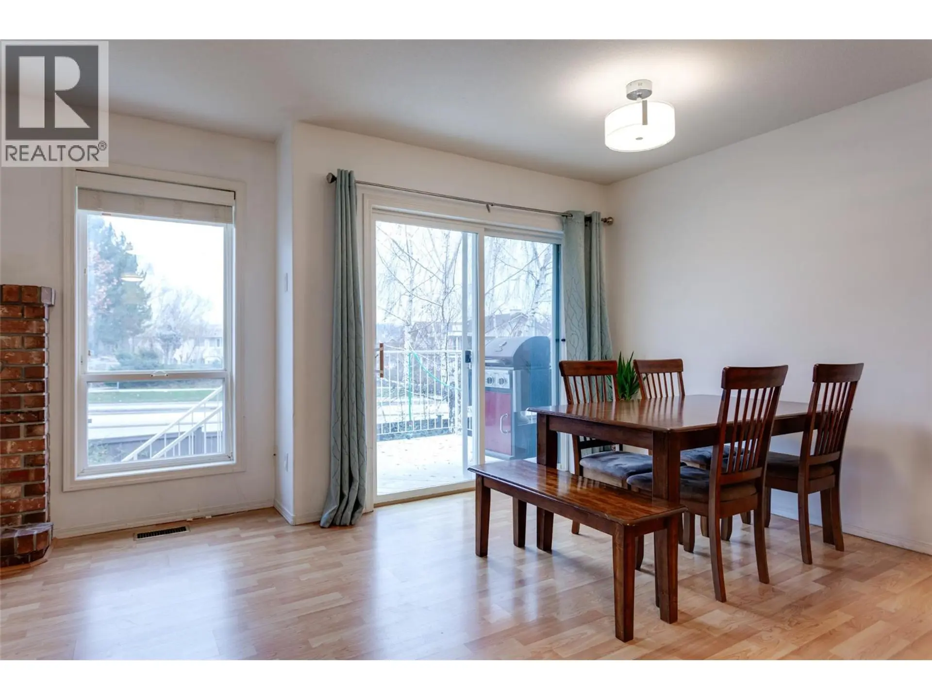 #115 133 Wyndham Crescent - Image 4