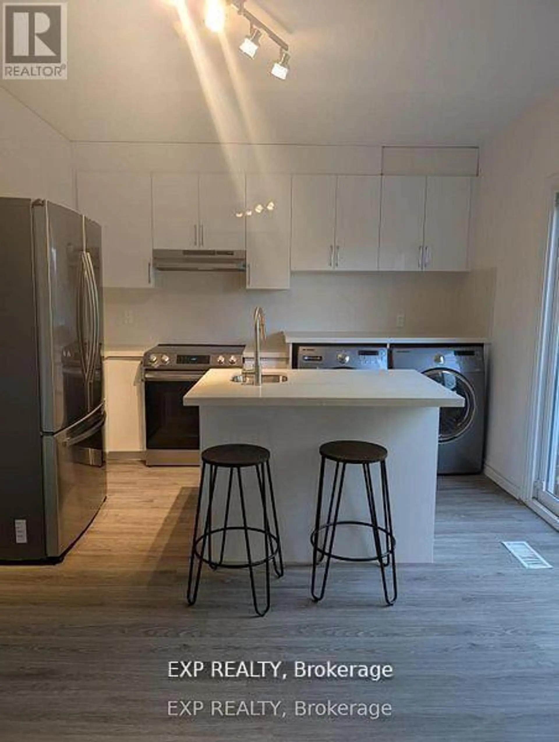 201 GARDEN AVENUE - Image 3