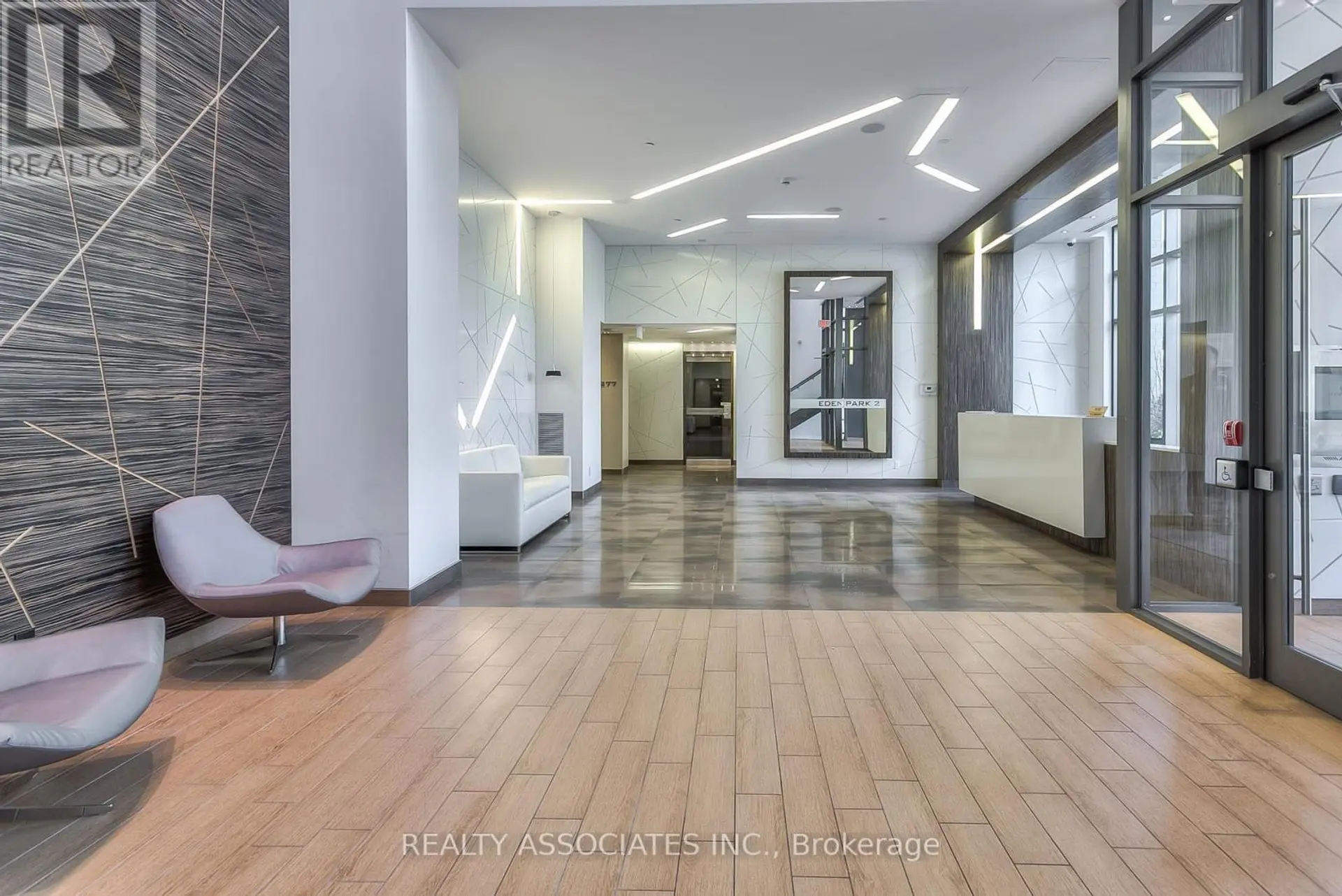 #1020 277 SOUTH PARK ROAD - Image 2