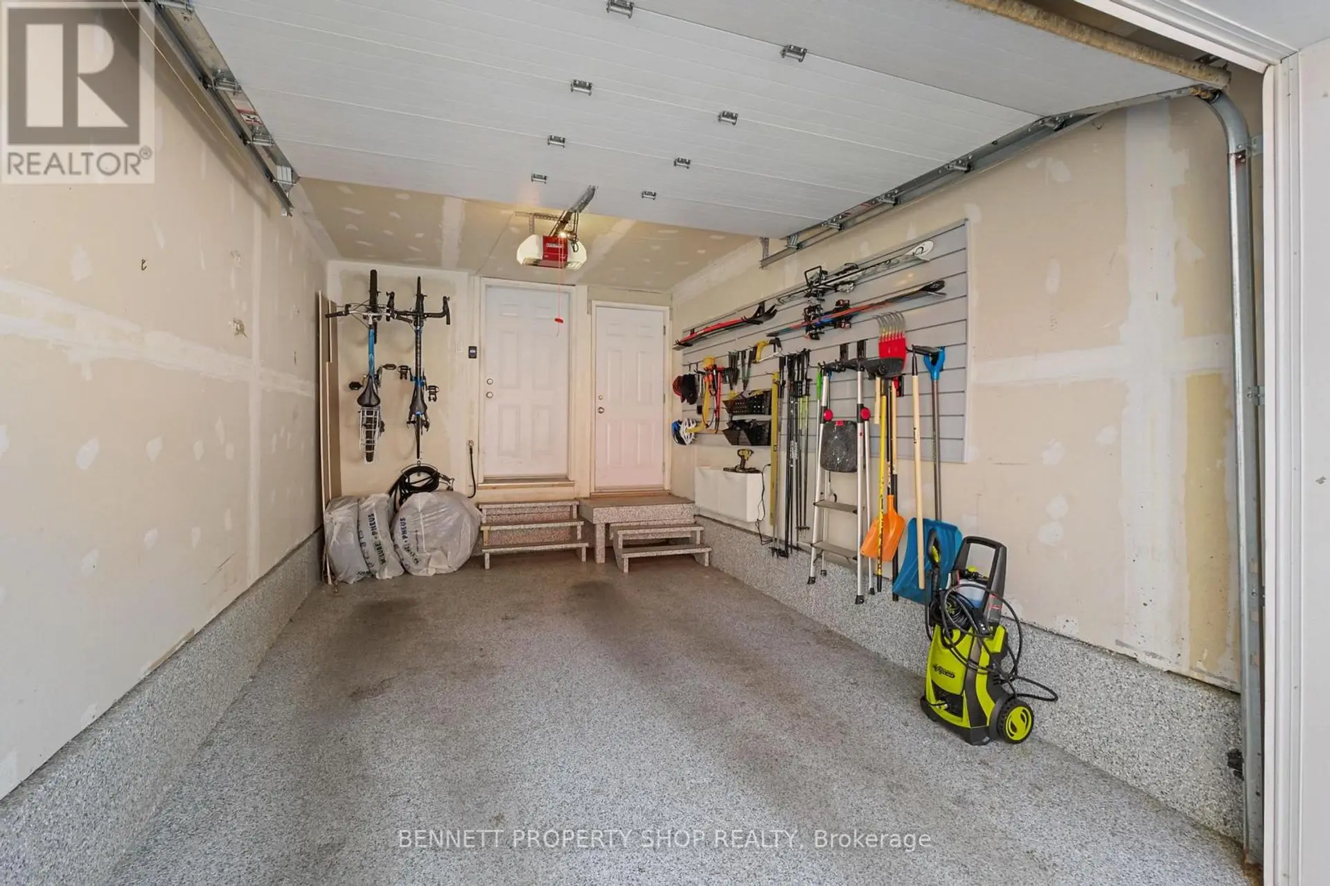 288 CAMBRIDGE STREET N - Image 18