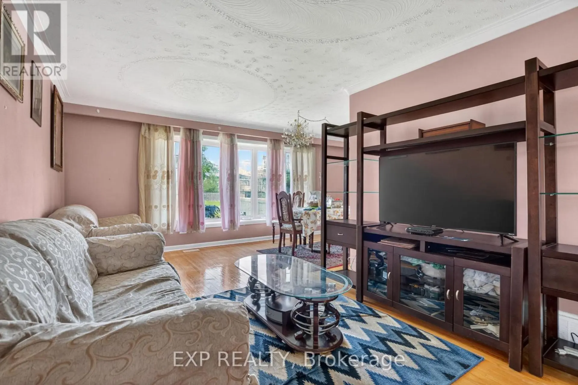 64 BRIDESBURG DRIVE - Image 4