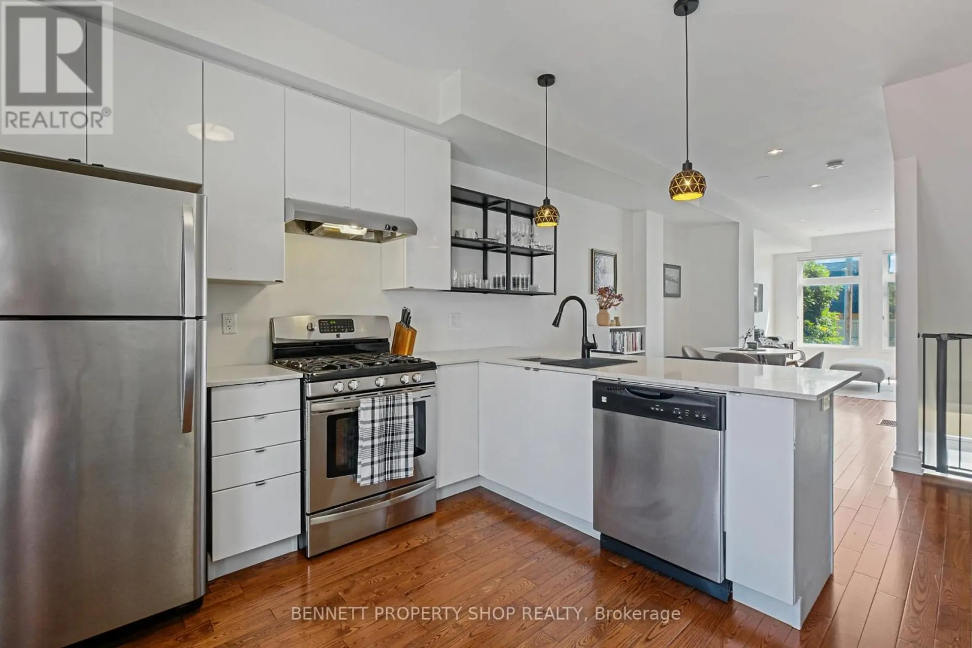 288 CAMBRIDGE STREET N - Image 9