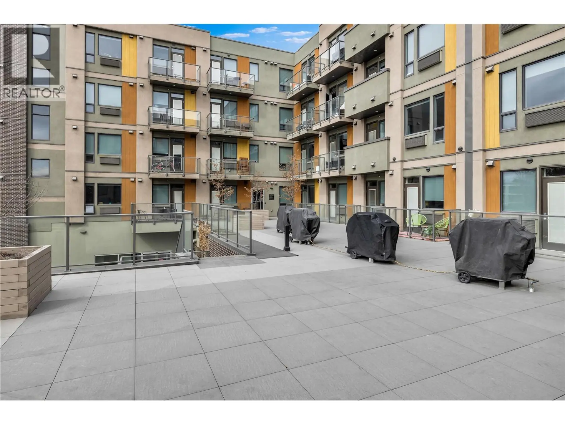 #426 925 Leon Avenue - Image 18