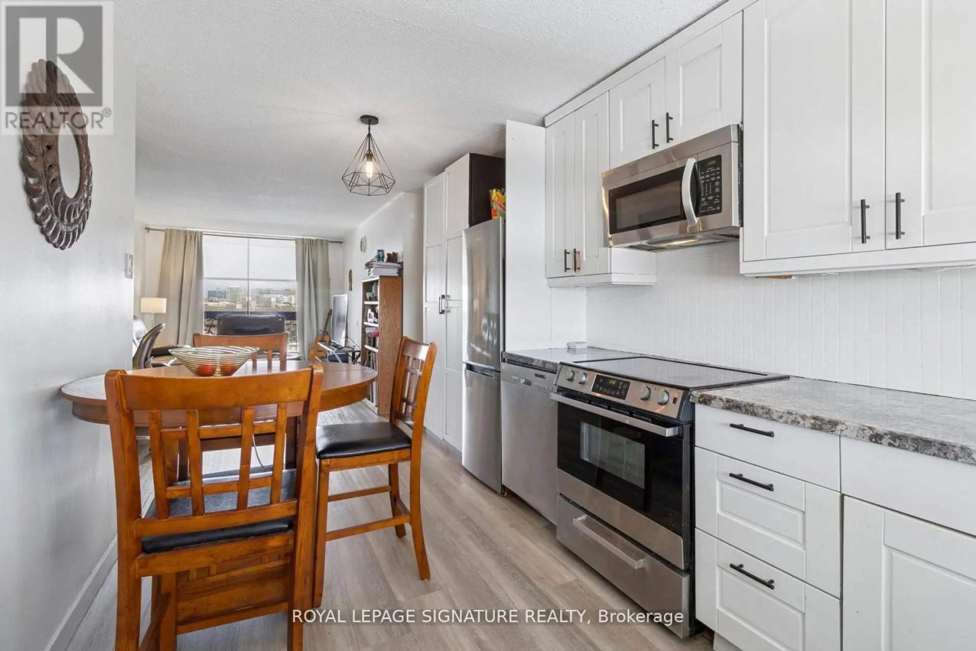#720 4645 JANE STREET - Image 7