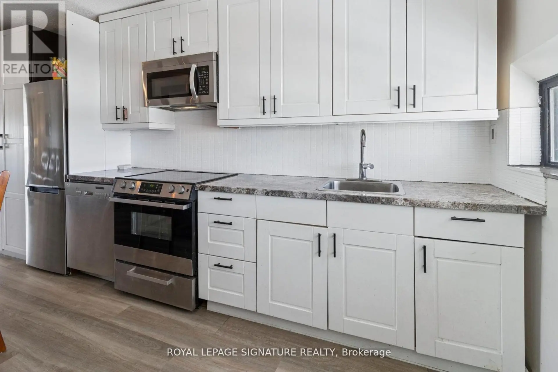 #720 4645 JANE STREET - Image 8