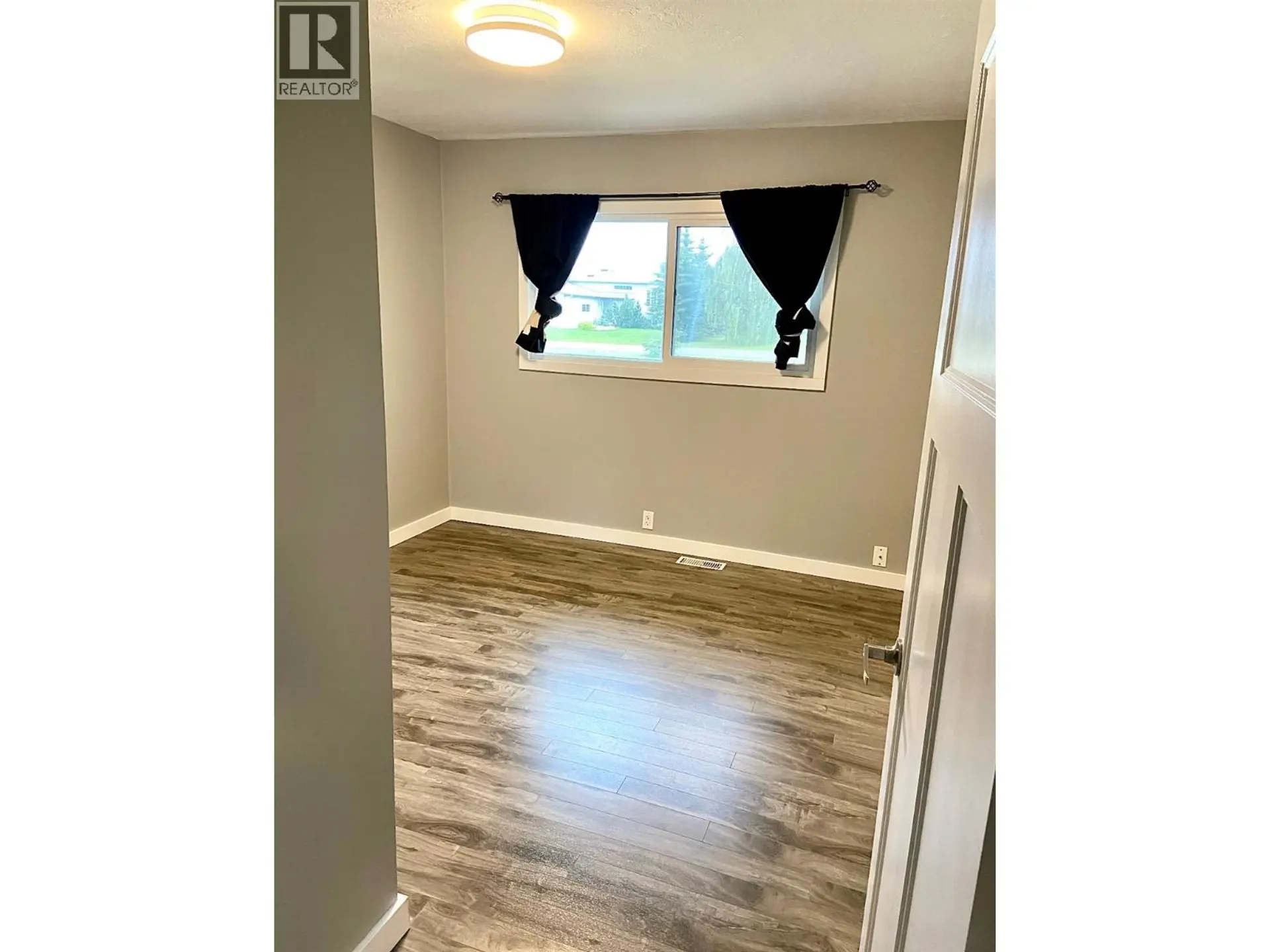 1312 116 Avenue - Image 6