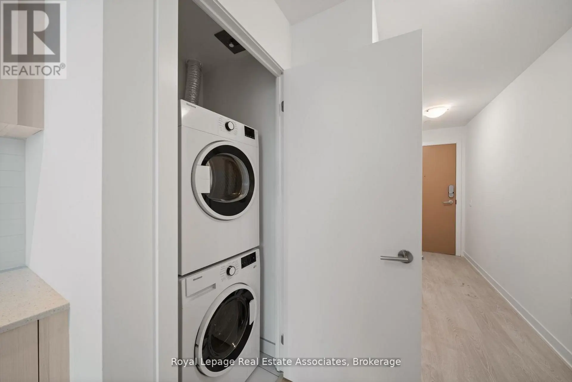 #1004 1 QUARRINGTON LANE - Image 12