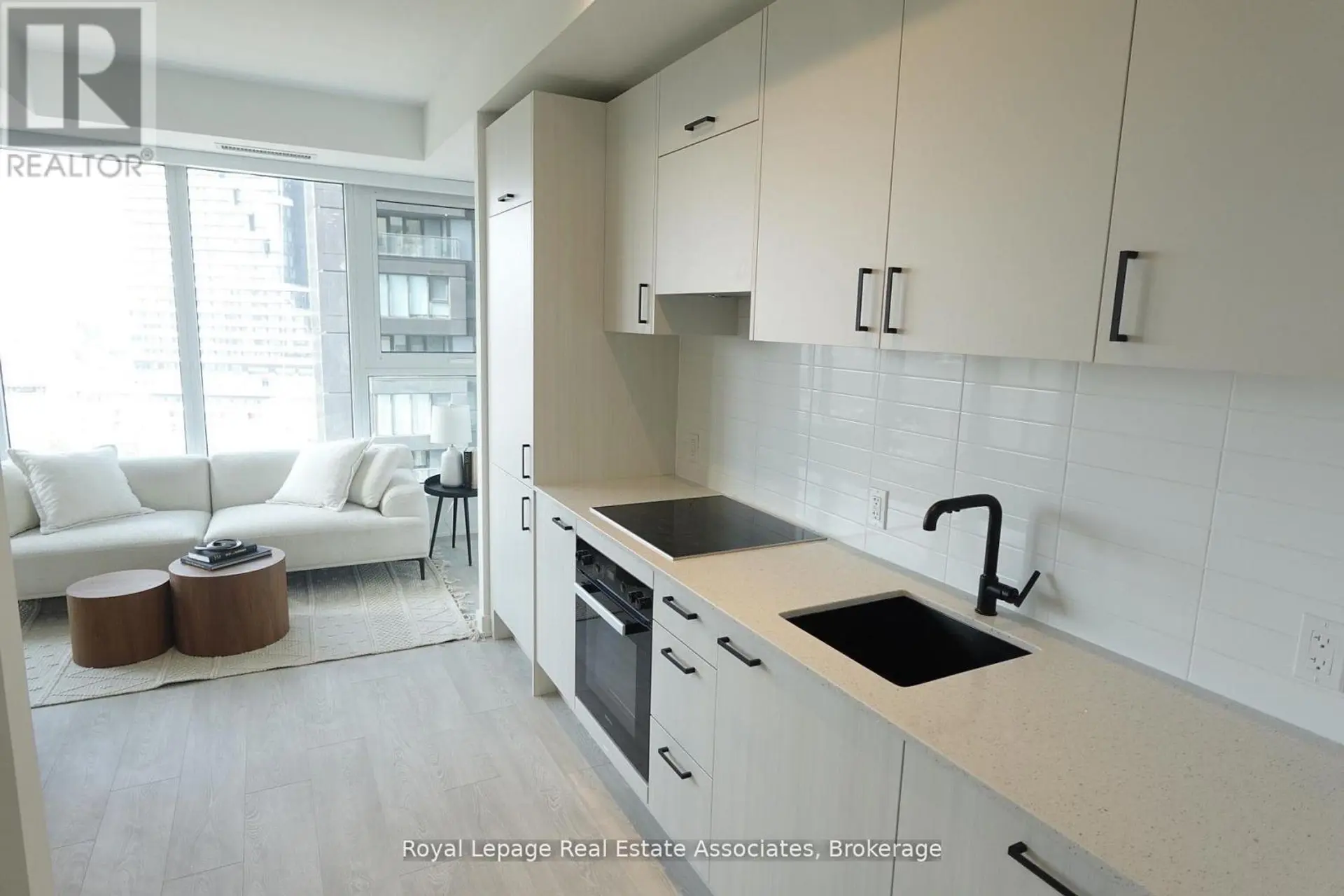 #1004 1 QUARRINGTON LANE - Image 3