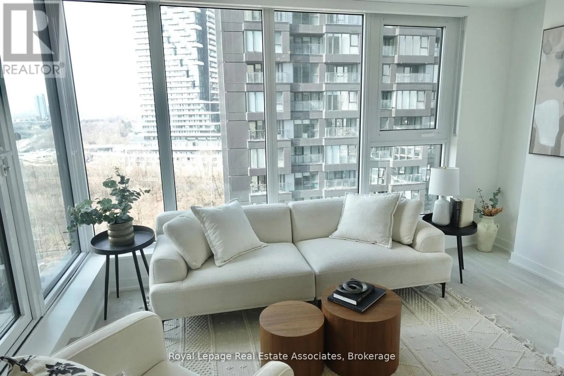 #1004 1 QUARRINGTON LANE - Image 7