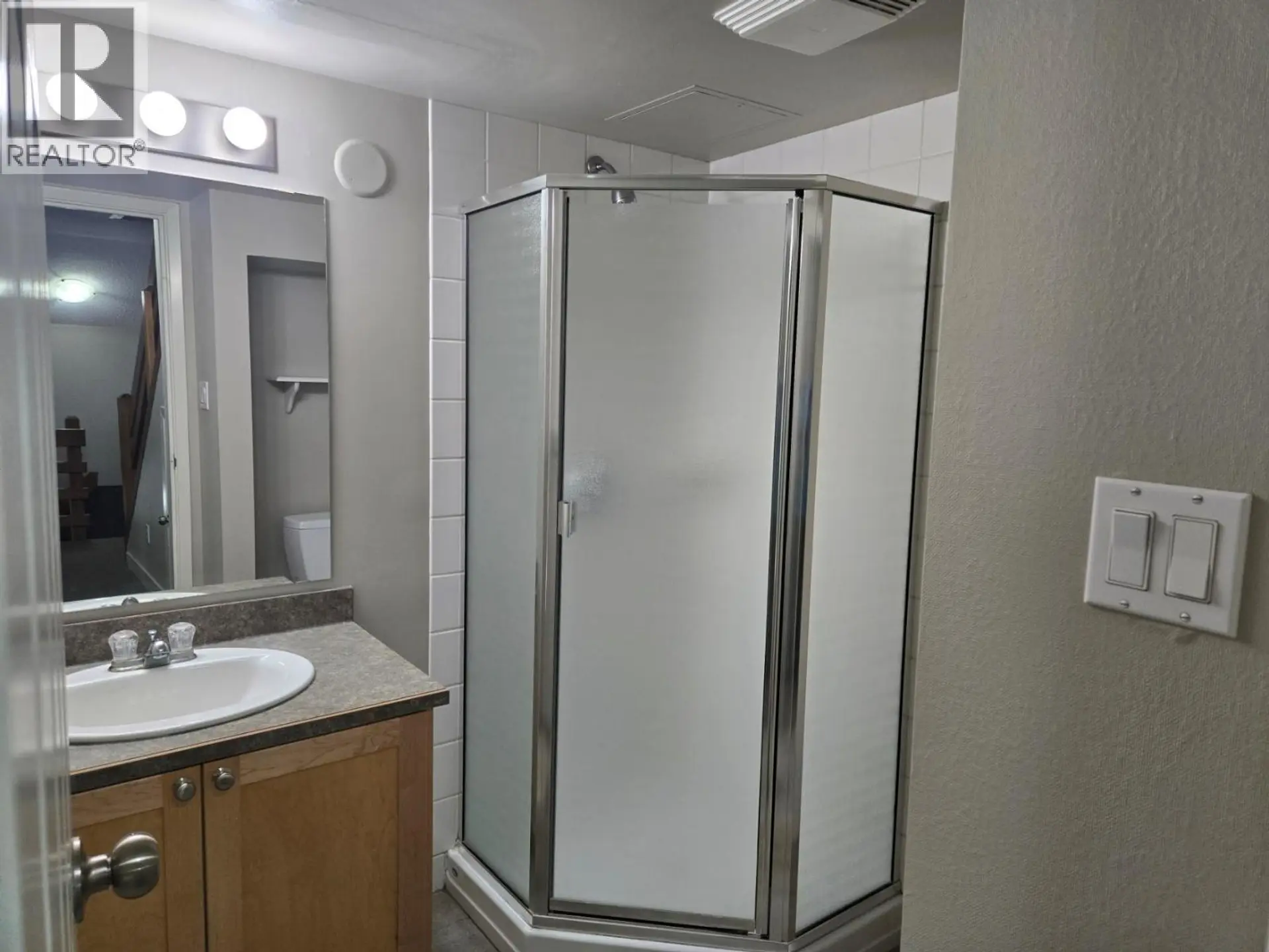 #908 2030 Panorama Drive - Image 10