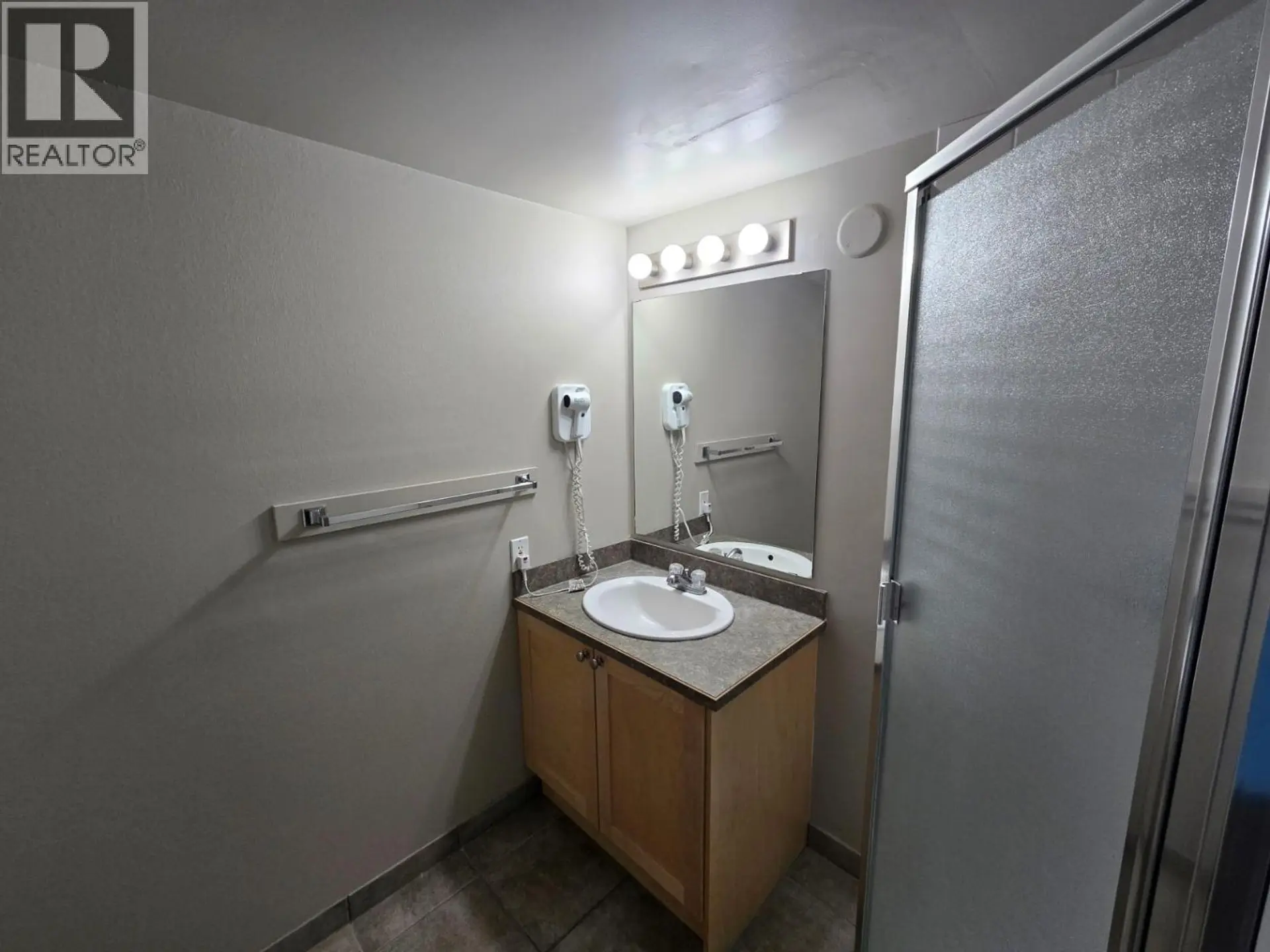 #908 2030 Panorama Drive - Image 11