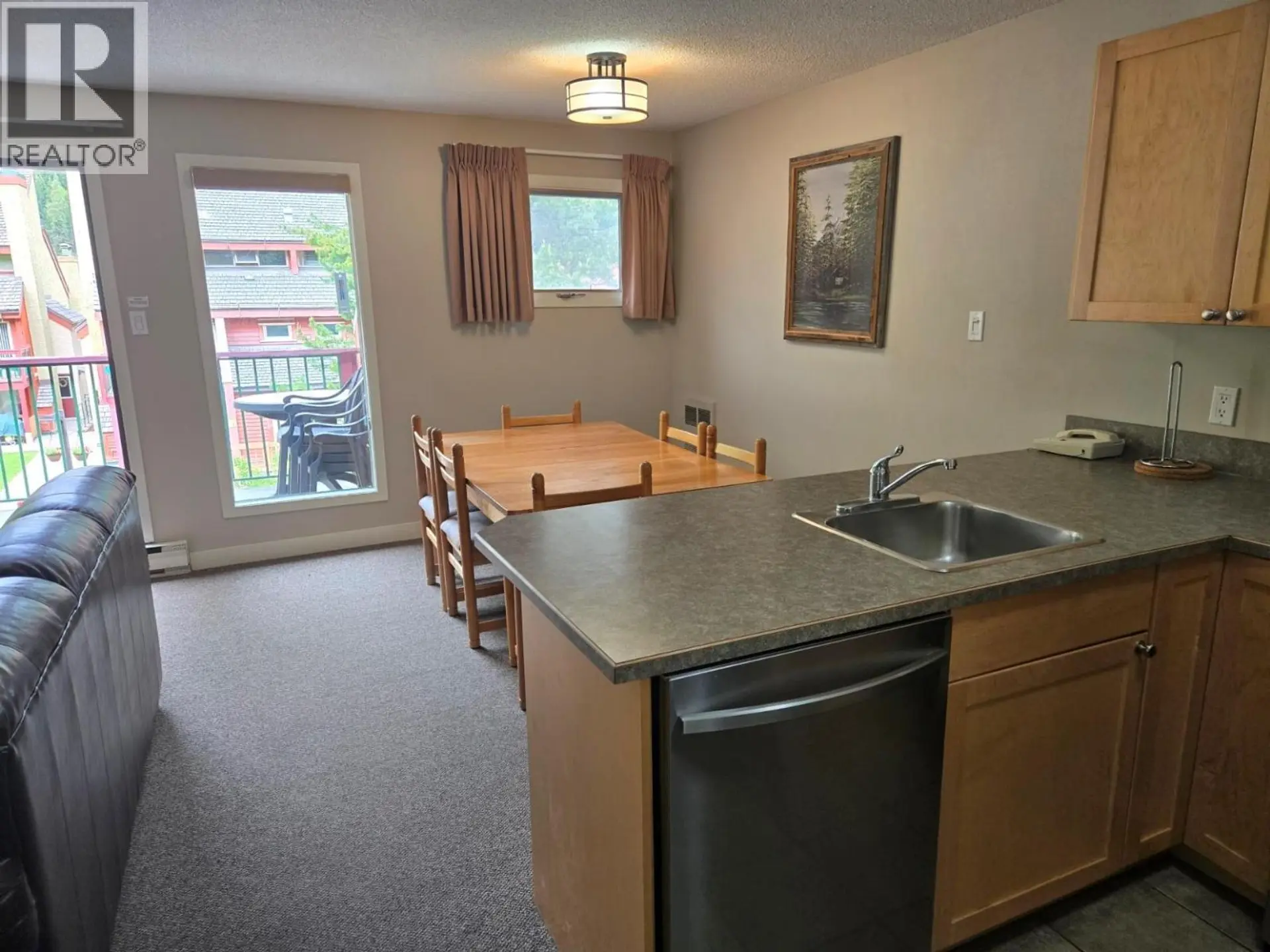 #908 2030 Panorama Drive - Image 4