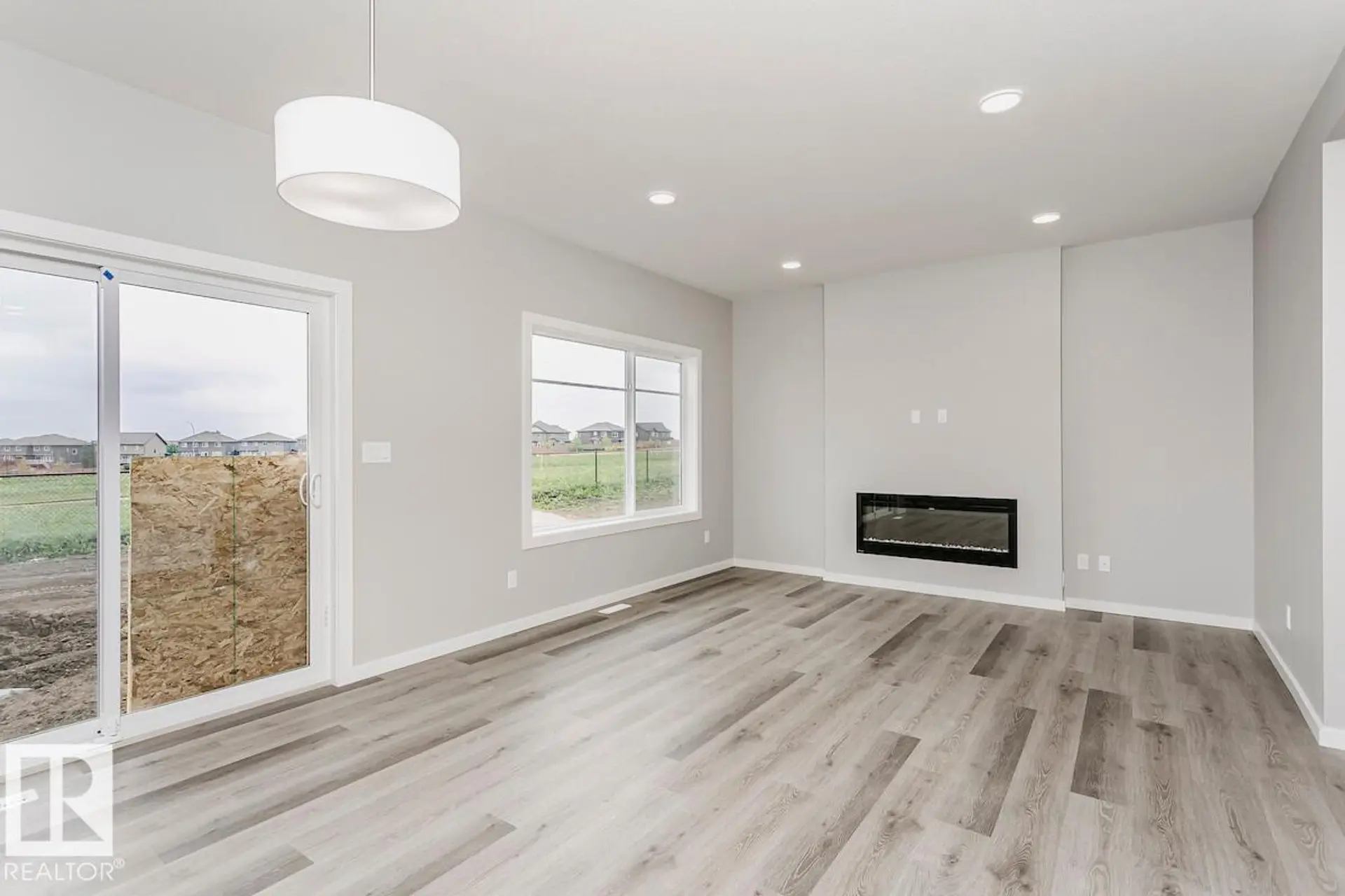 2811 62 ST SW - Image 3