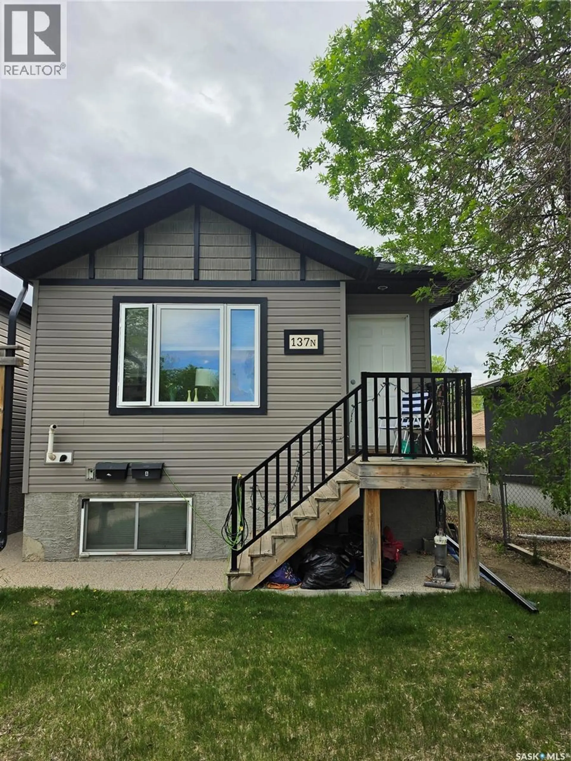 137 St John STREET N - Image 1
