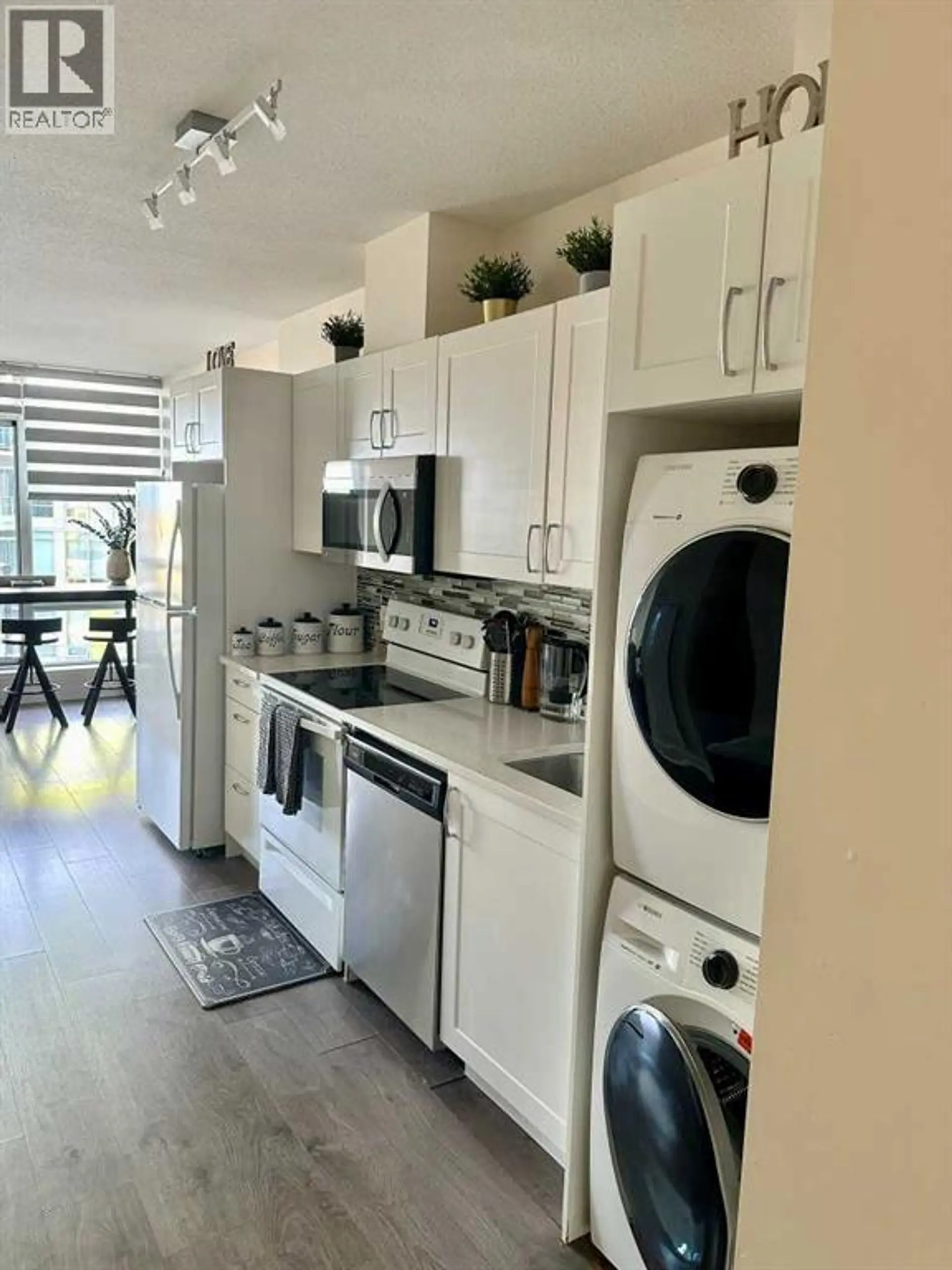 #1108 10 Brentwood Common  NW - Image 14