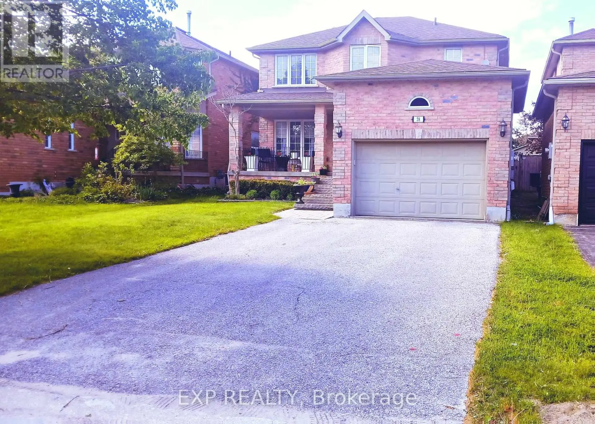 38 LIVIA HERMAN WAY - Image 1